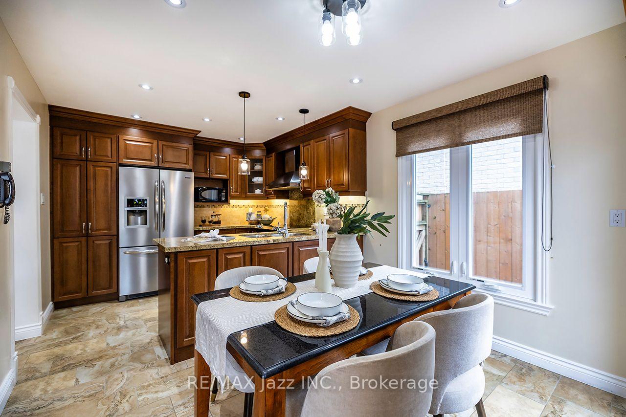 Photo 8 of 626 Strouds Lane, Pickering, Amberlea — HOMEH