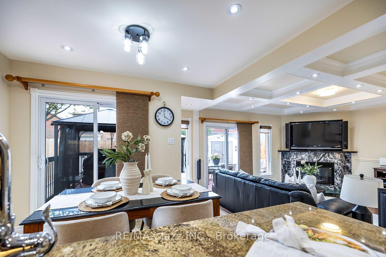 Photo 9 of 626 Strouds Lane, Pickering, Amberlea — HOMEH