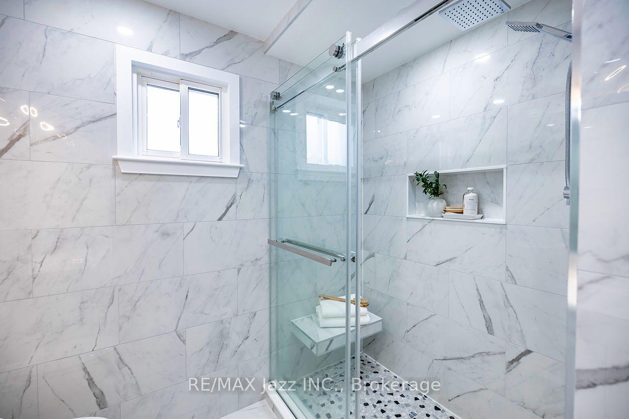 Photo 22 of 626 Strouds Lane, Pickering, Amberlea — HOMEH