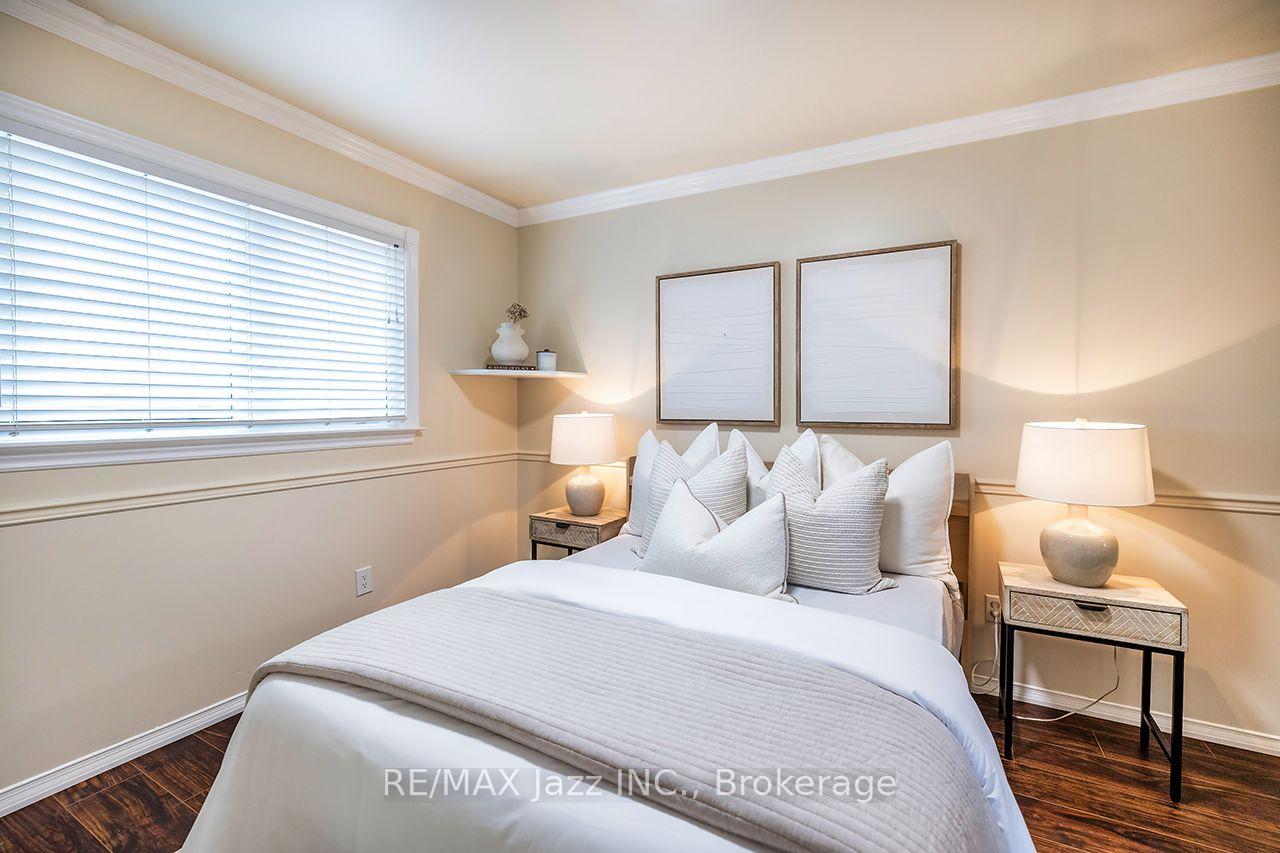 Photo 24 of 626 Strouds Lane, Pickering, Amberlea — HOMEH