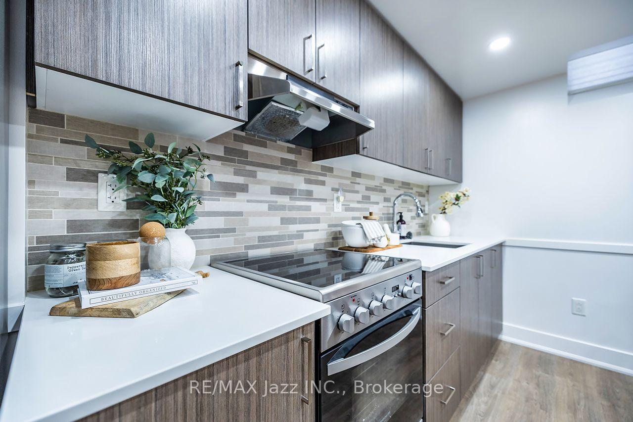 Photo 33 of 626 Strouds Lane, Pickering, Amberlea — HOMEH