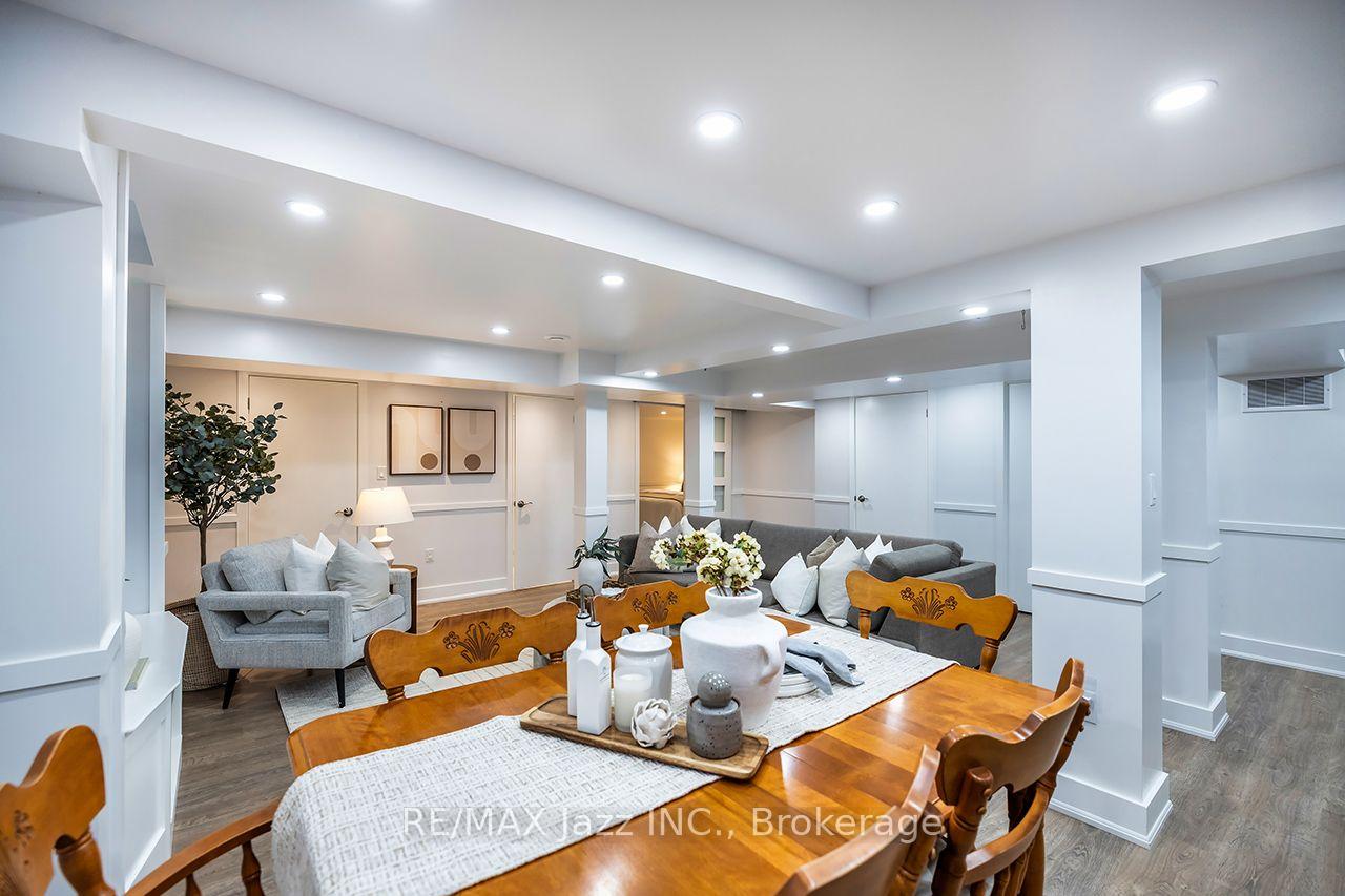 Photo 37 of 626 Strouds Lane, Pickering, Amberlea — HOMEH