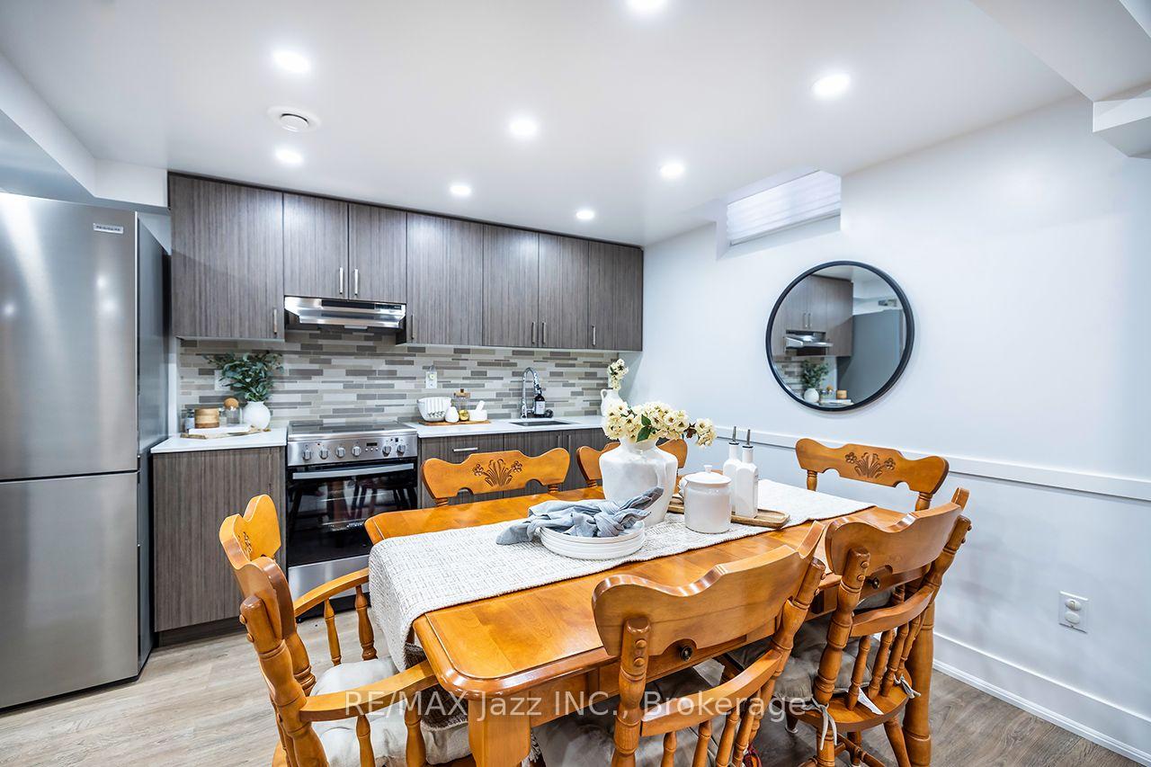Photo 39 of 626 Strouds Lane, Pickering, Amberlea — HOMEH