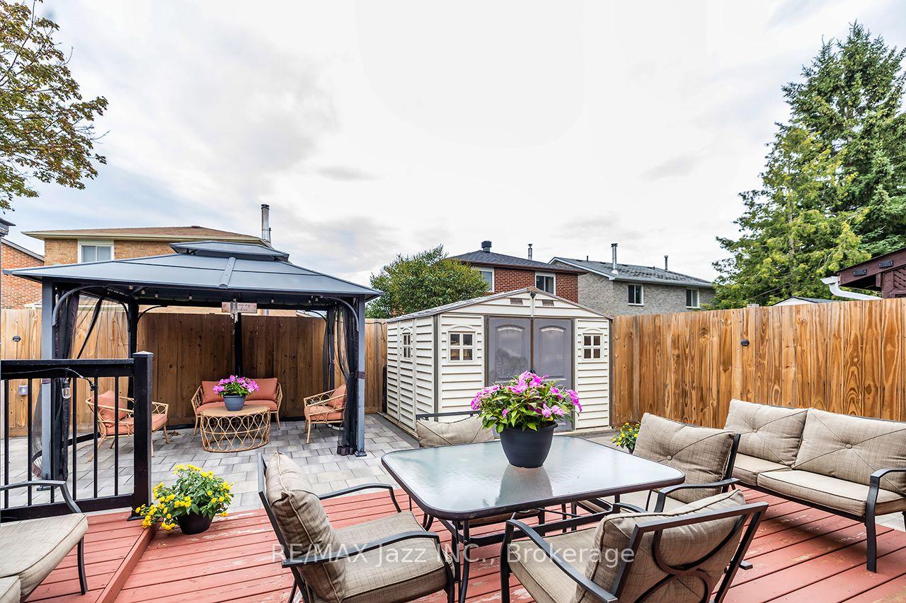 Photo 41 of 626 Strouds Lane, Pickering, Amberlea — HOMEH