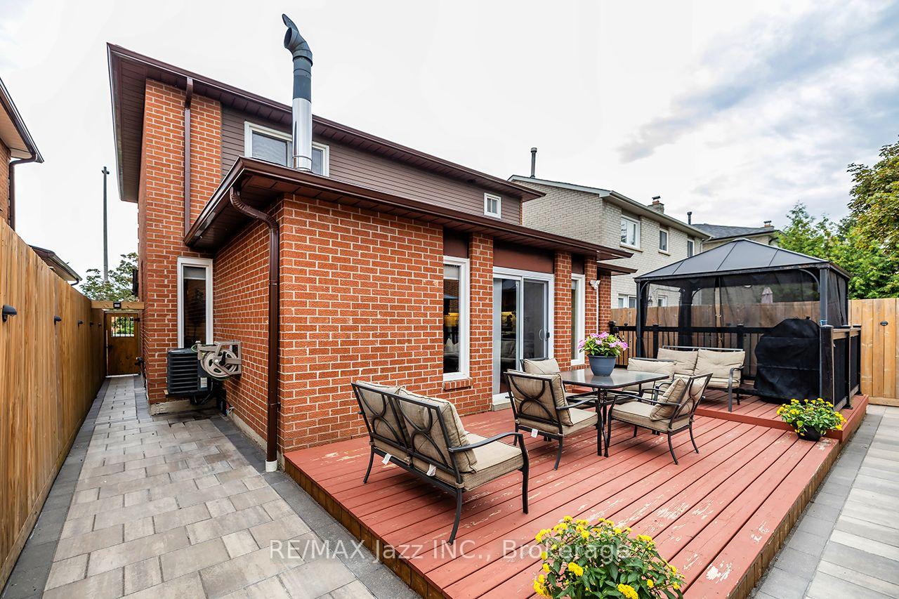 Photo 42 of 626 Strouds Lane, Pickering, Amberlea — HOMEH