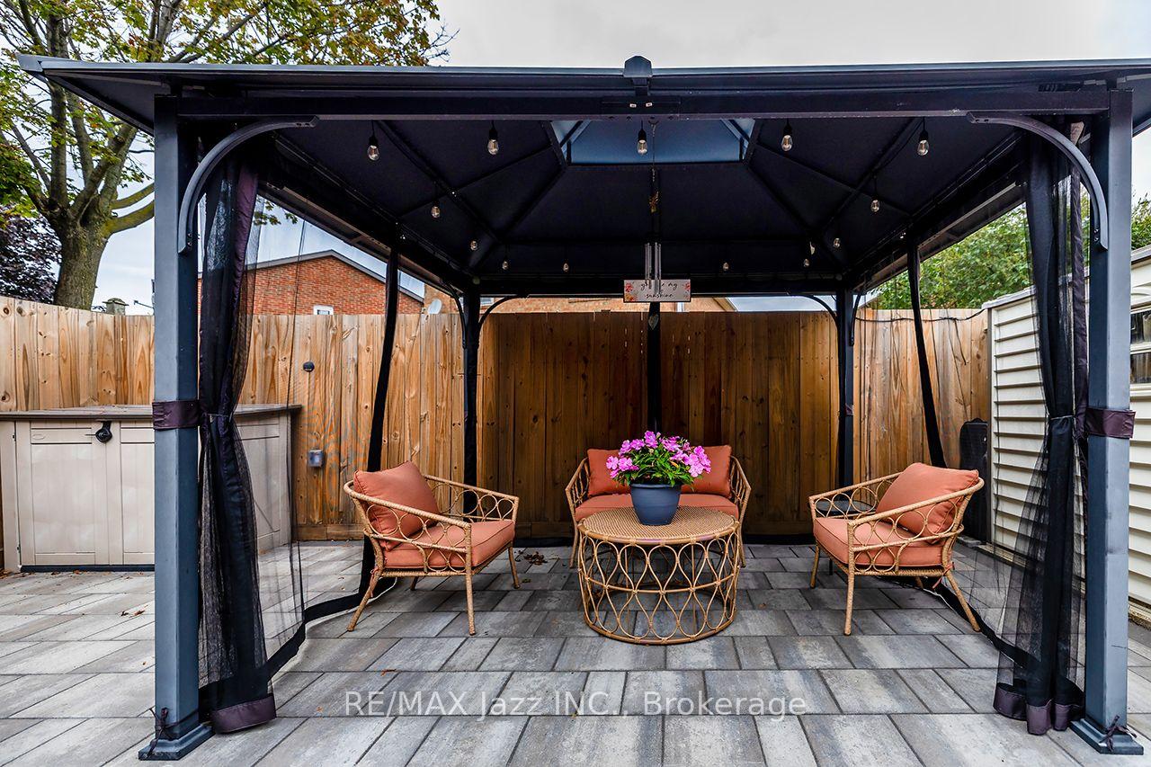 Photo 43 of 626 Strouds Lane, Pickering, Amberlea — HOMEH