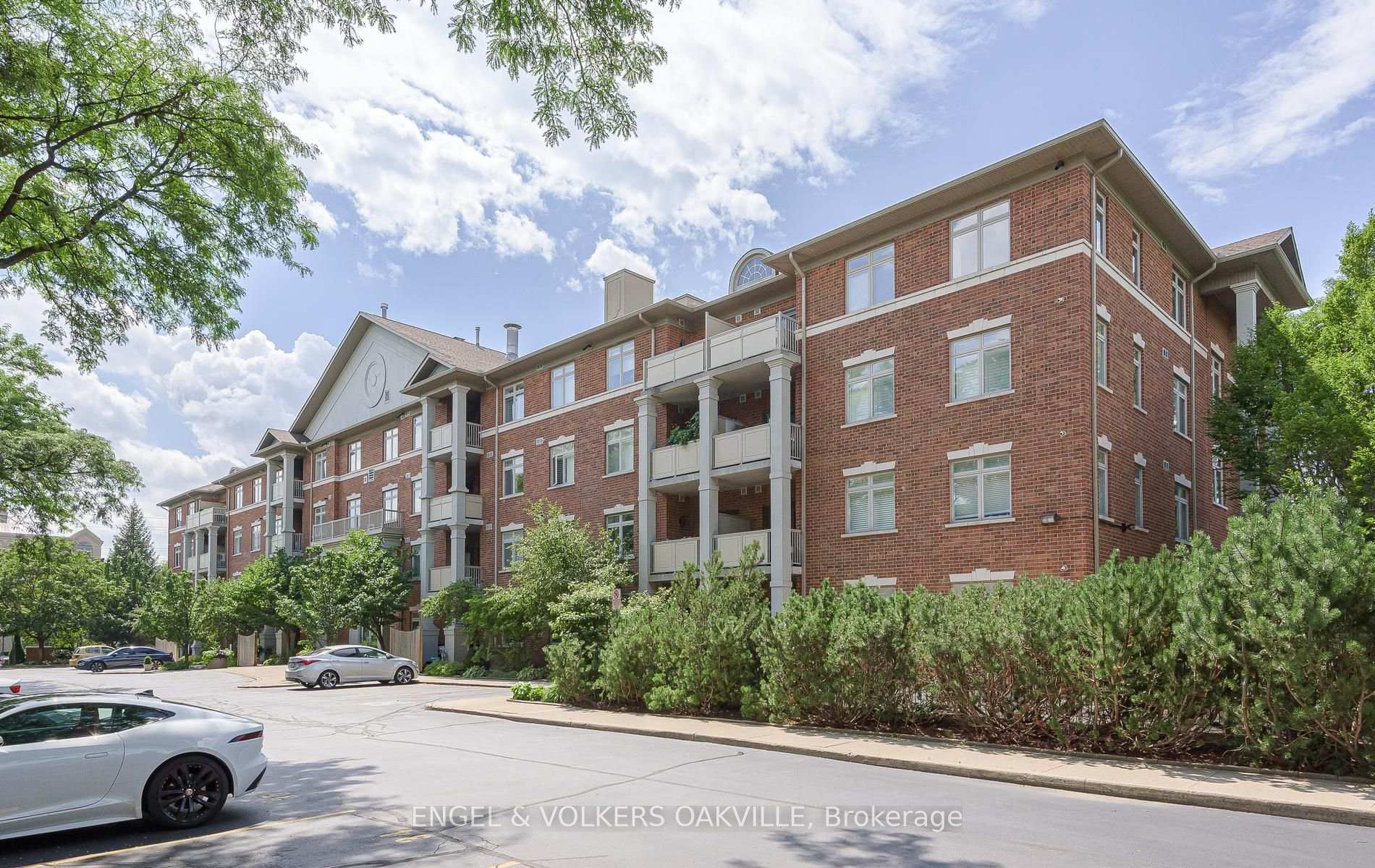 Photo 2 of Unit 404, 391 Plains Road E, Burlington, LaSalle — HOMEH