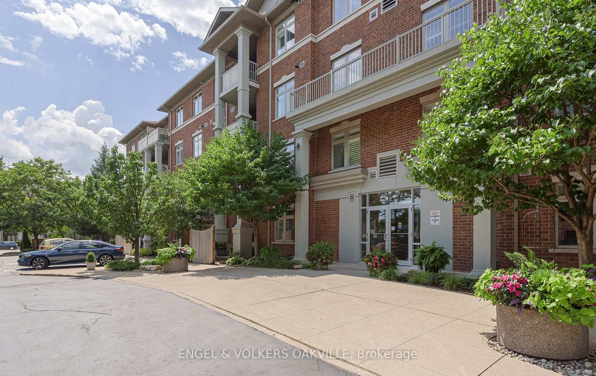 Photo 3 of Unit 404, 391 Plains Road E, Burlington, LaSalle — HOMEH