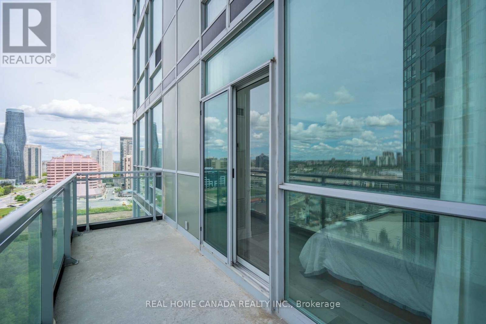 Photo 11 of Unit 1702, 223 Webb Drive, Mississauga, City Centre — HOMEH