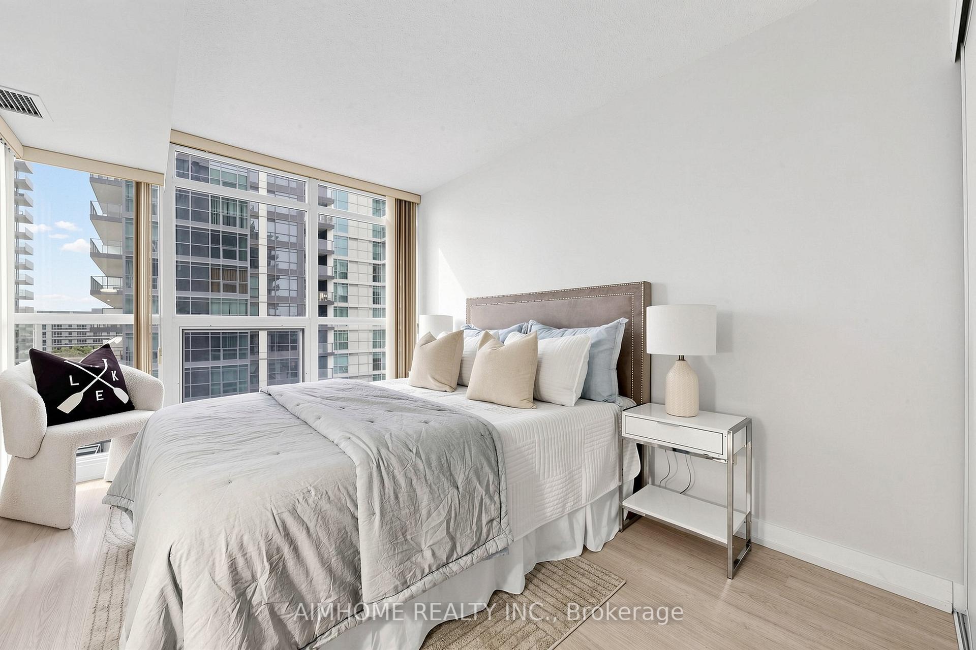 Photo 12 of Unit 921, 19 Singer Court, North York, Bayview Village — HOMEH
