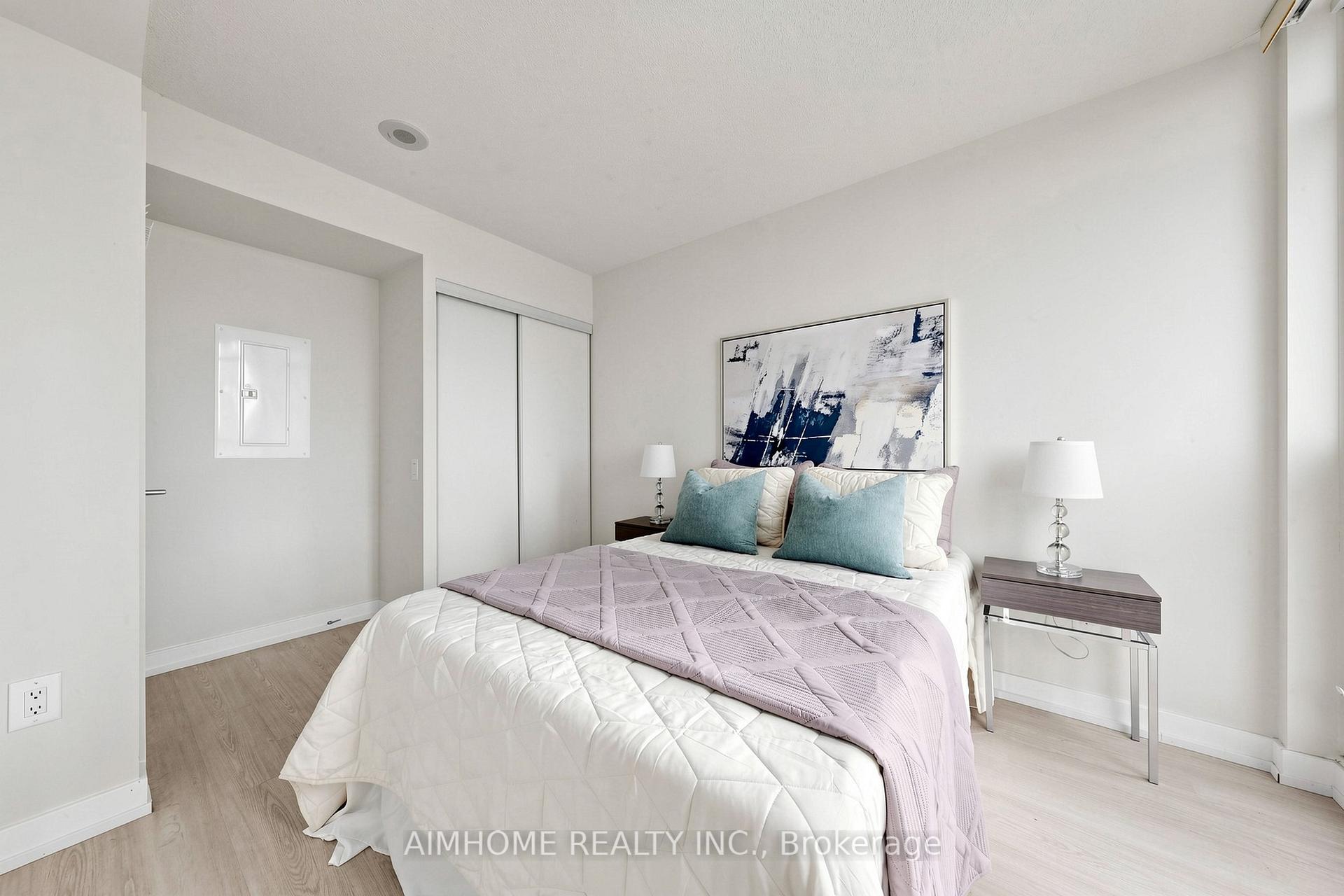 Photo 18 of Unit 921, 19 Singer Court, North York, Bayview Village — HOMEH