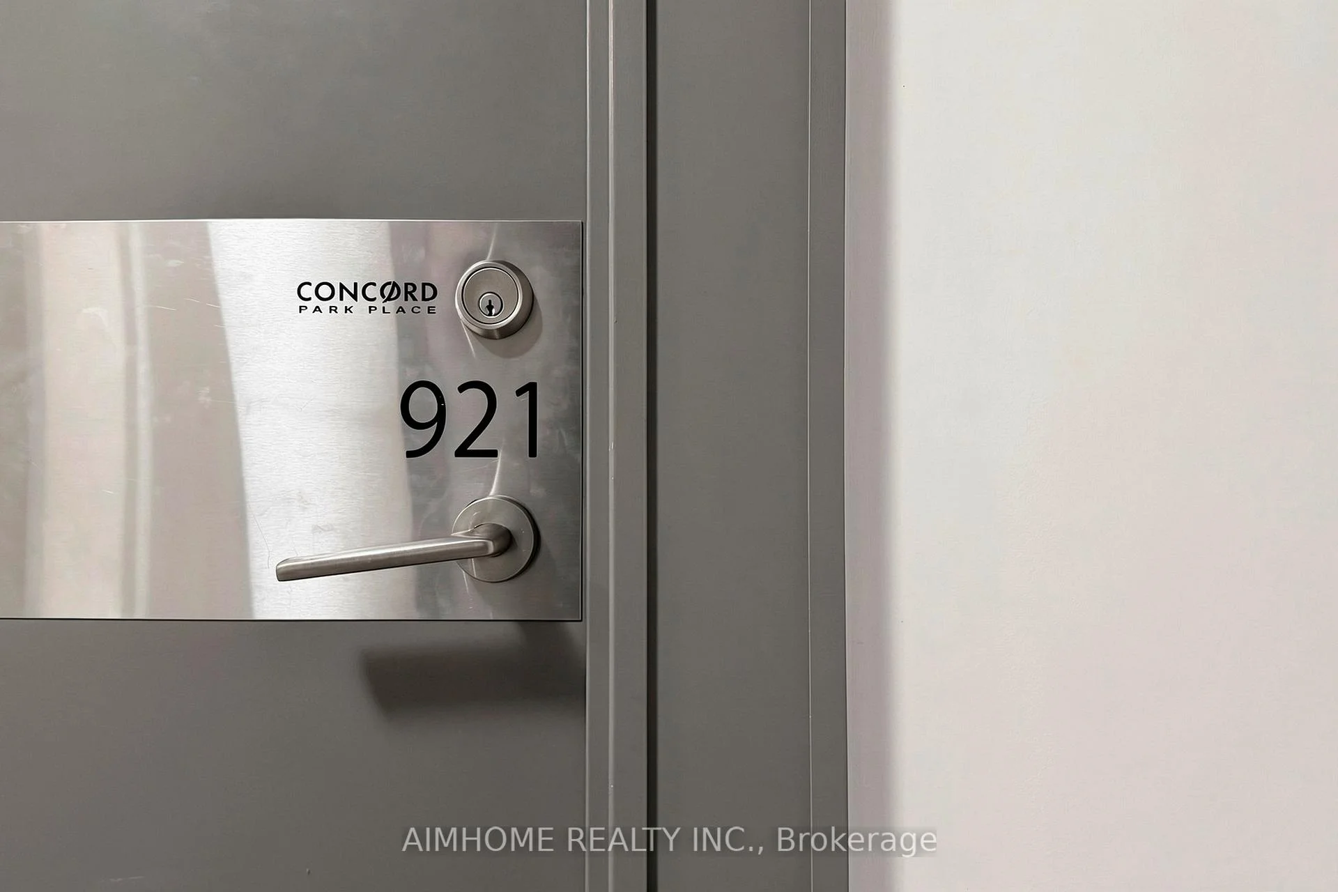 Photo 5 of Unit 921, 19 Singer Court, North York, Bayview Village — HOMEH