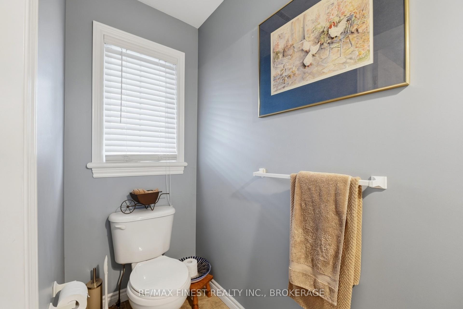 Photo 5 of 116 Fireside Court, Kingston, Kingston East (Incl Barret Crt) — HOMEH