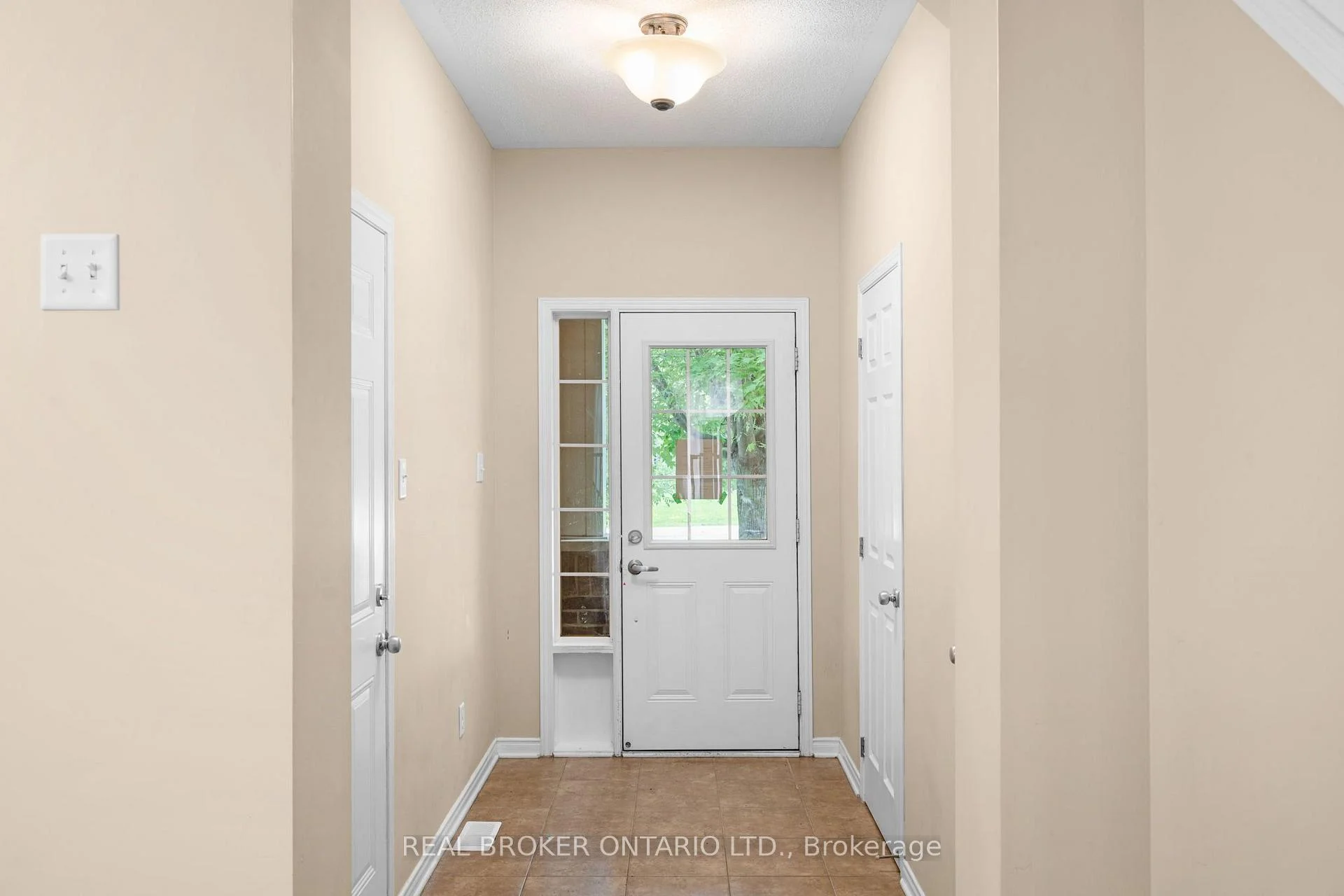 Photo 5 of 306 Aldworth Private, Ottawa, Stittsville (South) — HOMEH