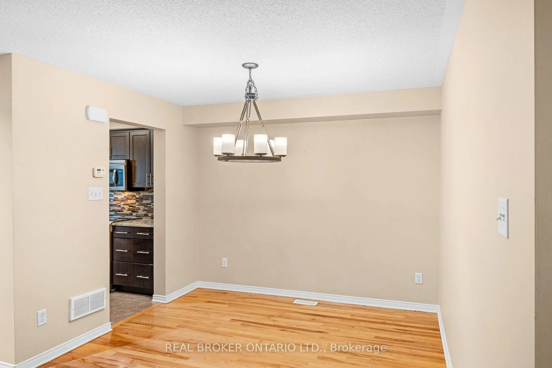 Photo 13 of 306 Aldworth Private, Ottawa, Stittsville (South) — HOMEH