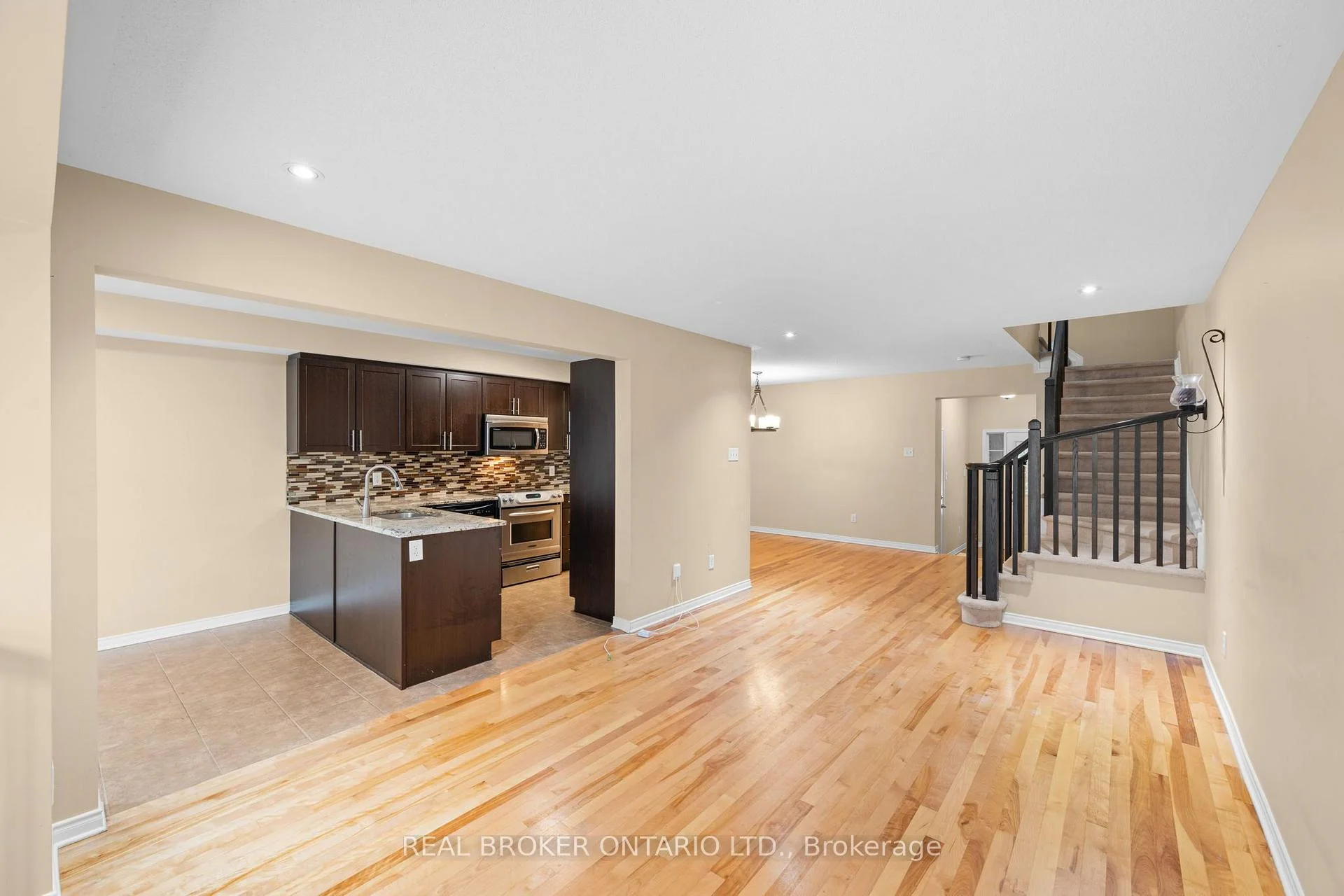 Photo 27 of 306 Aldworth Private, Ottawa, Stittsville (South) — HOMEH