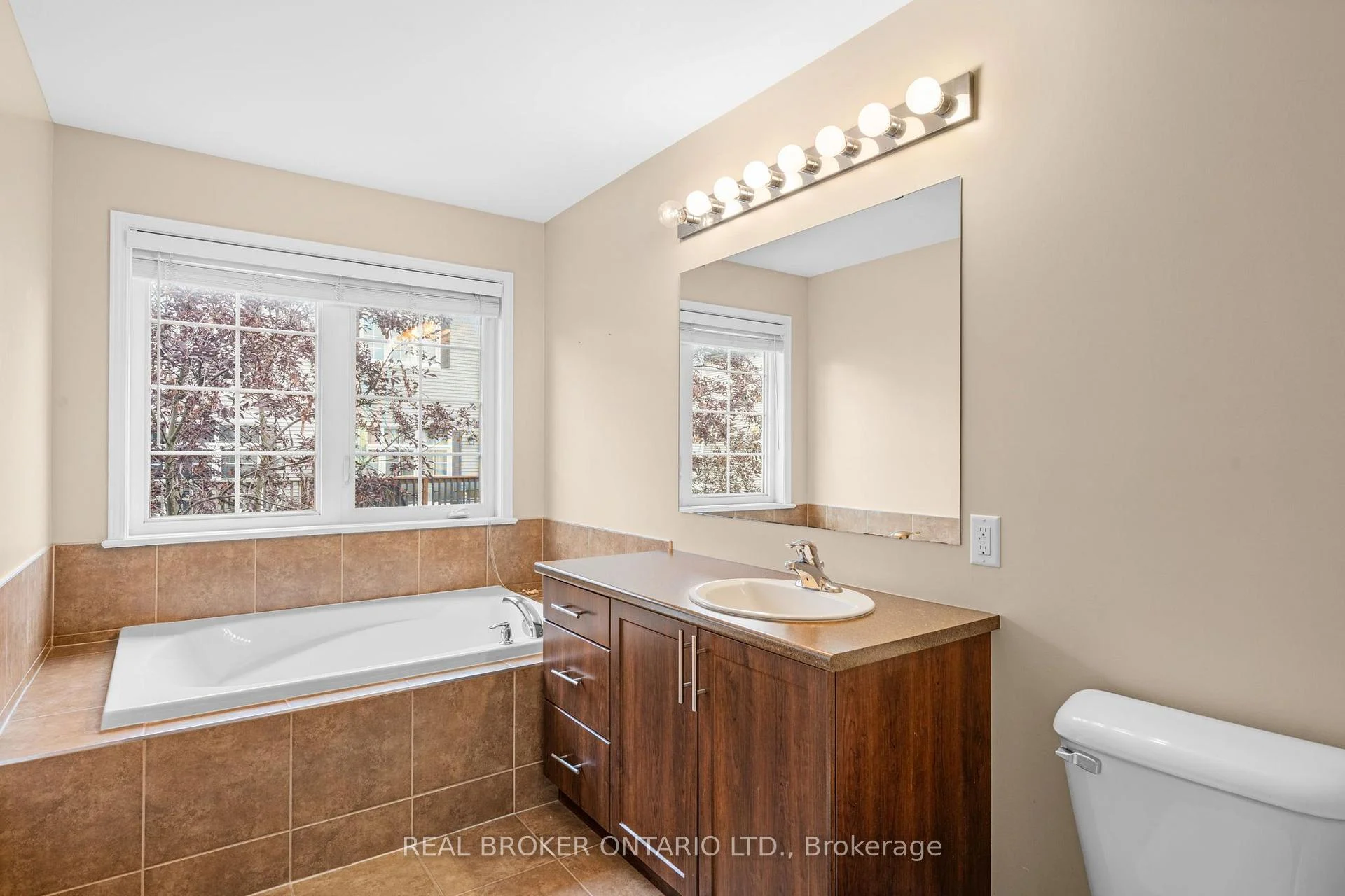 Photo 45 of 306 Aldworth Private, Ottawa, Stittsville (South) — HOMEH