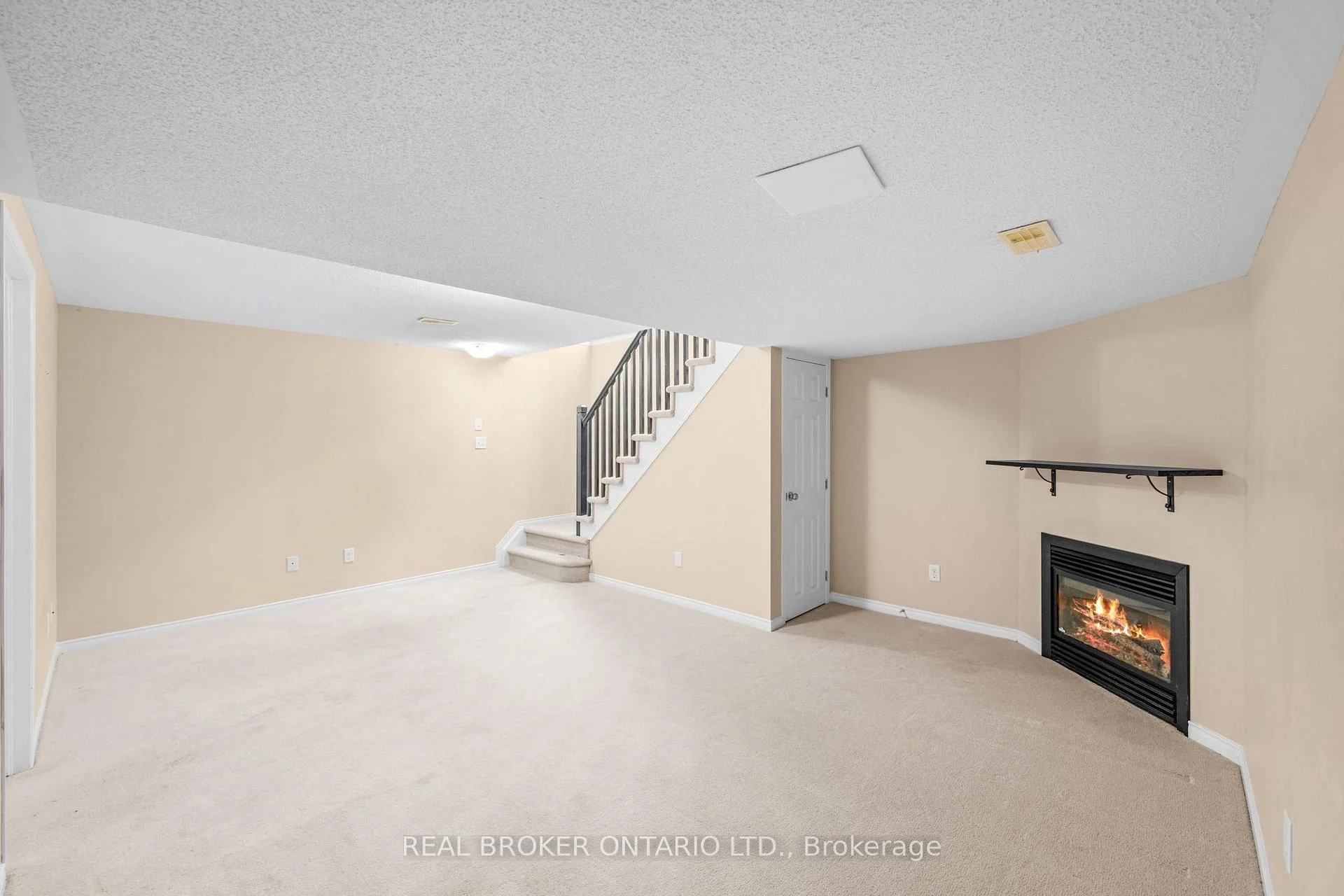 Photo 57 of 306 Aldworth Private, Ottawa, Stittsville (South) — HOMEH