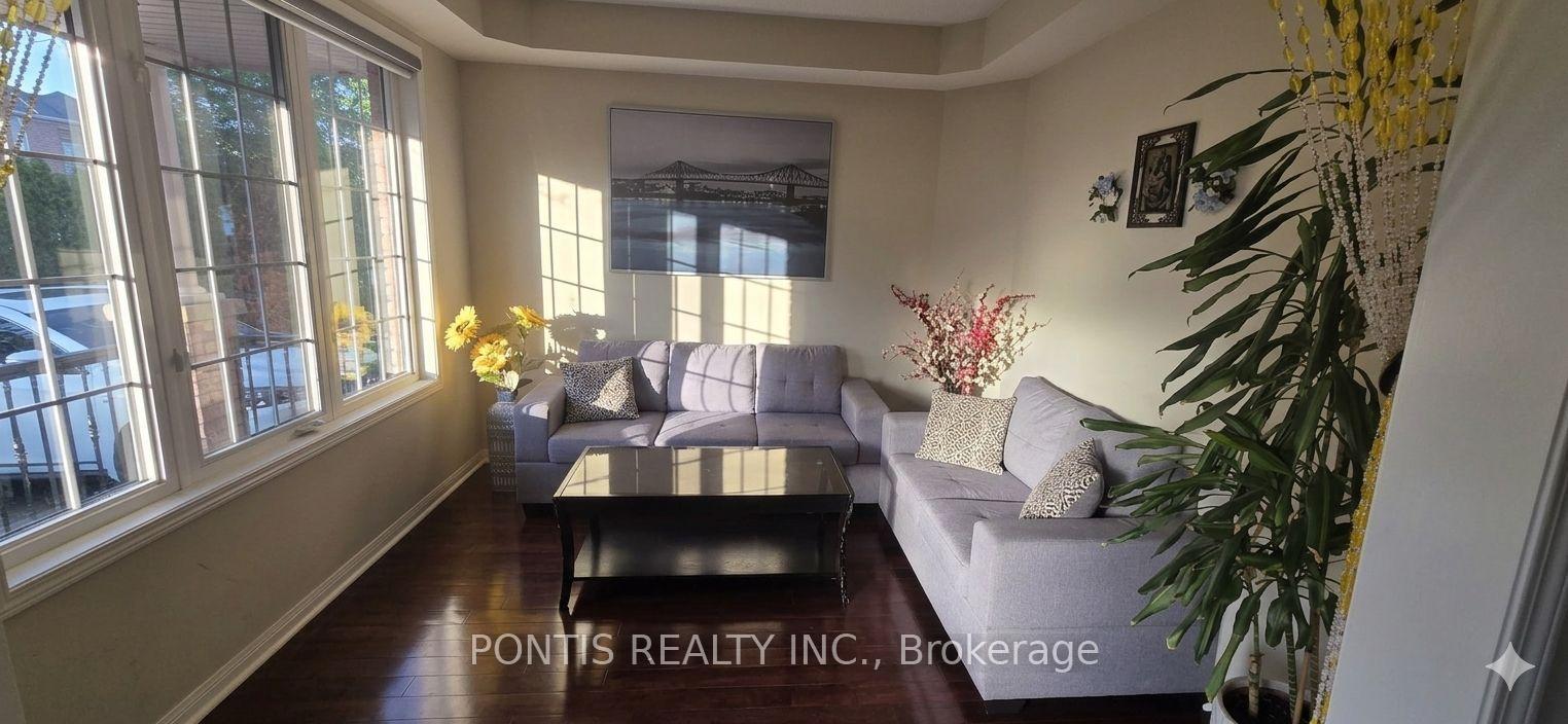 Photo 5 of 33 Clyde Road, Brampton, Fletcher's Creek Village — HOMEH