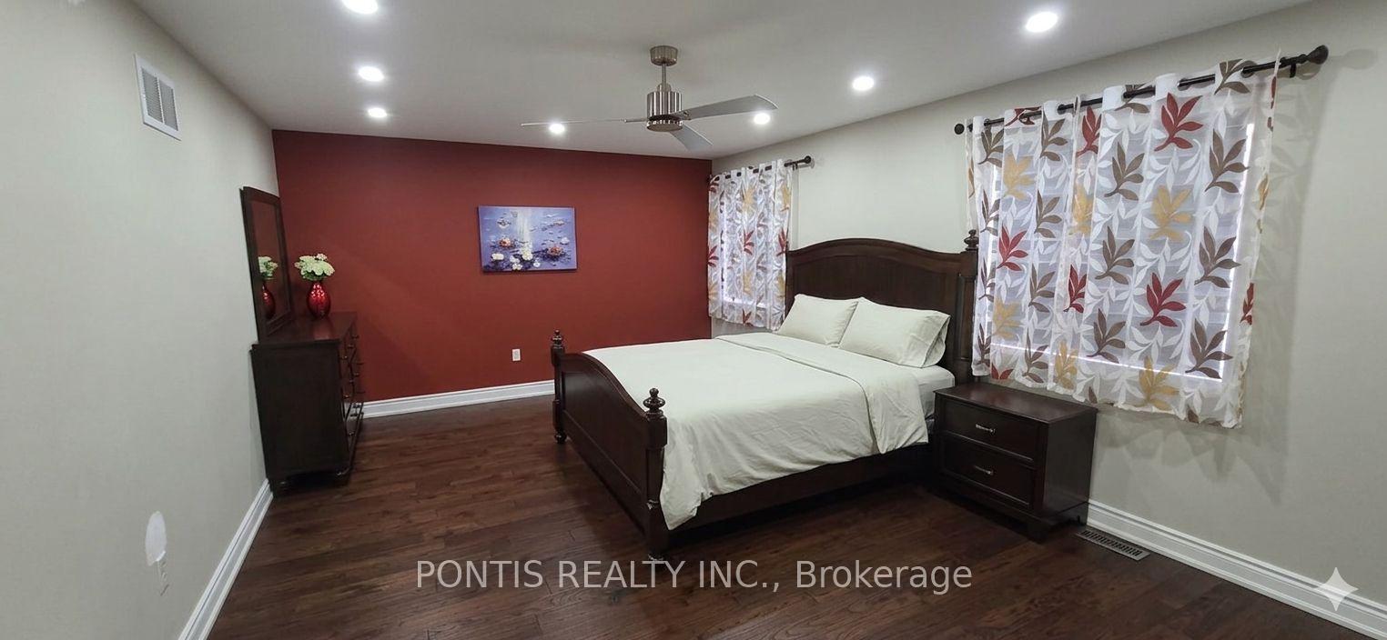 Photo 7 of 33 Clyde Road, Brampton, Fletcher's Creek Village — HOMEH