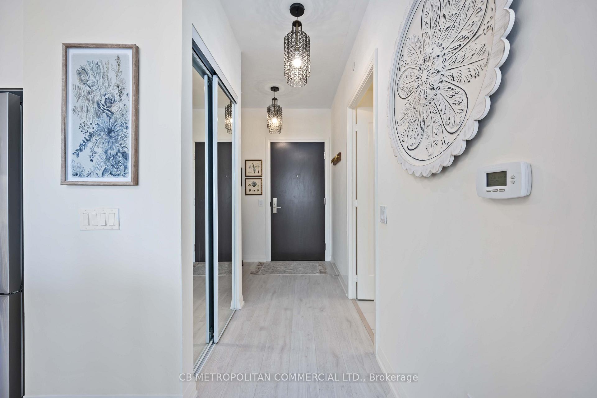 Photo 3 of 9000 Jane Street, Vaughan, Concord — HOMEH