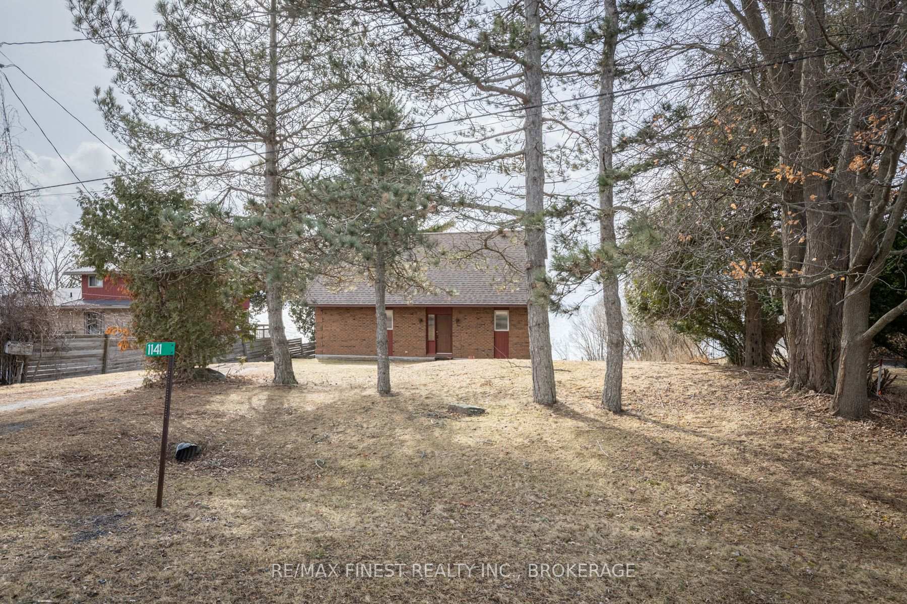 Photo 3 of 1141 Front Road, Kingston, City SouthWest — HOMEH