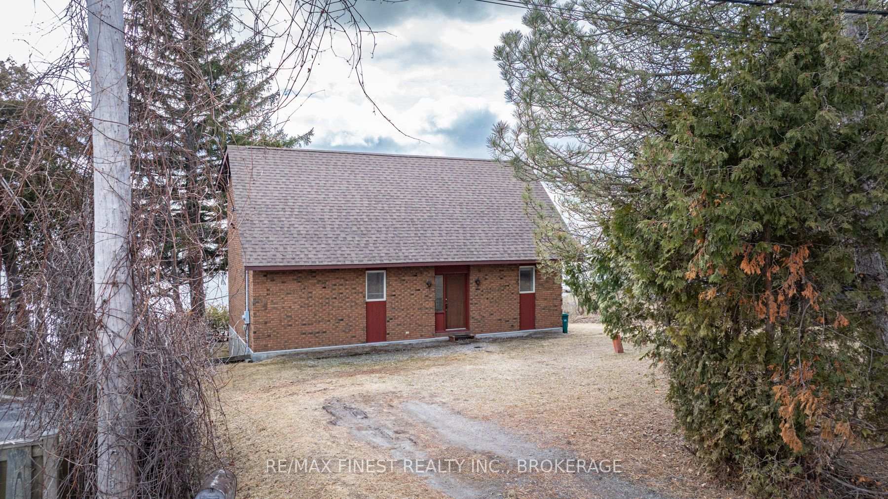 Photo 4 of 1141 Front Road, Kingston, City SouthWest — HOMEH