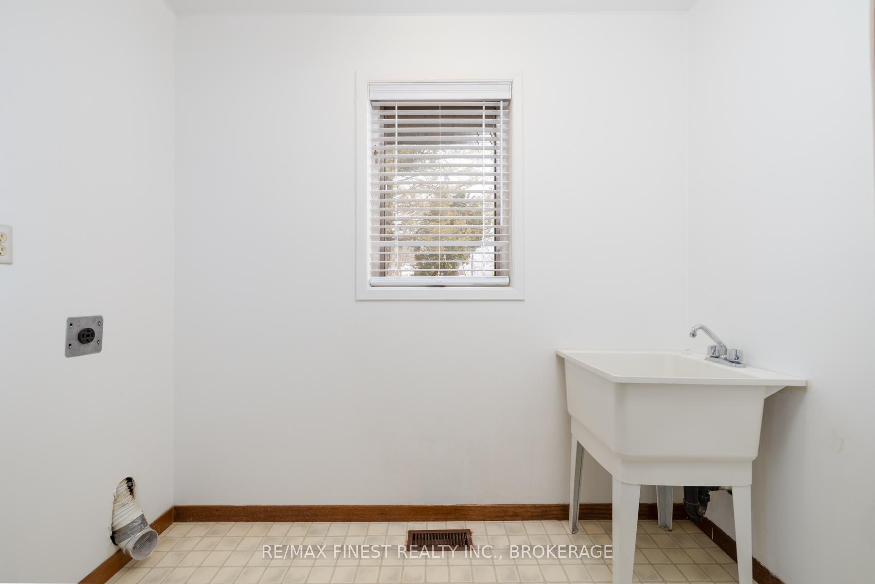Photo 13 of 1141 Front Road, Kingston, City SouthWest — HOMEH