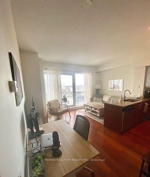 Photo 4 of Unit 1411, 83 Redpath Avenue, Toronto, Mount Pleasant West — HOMEH