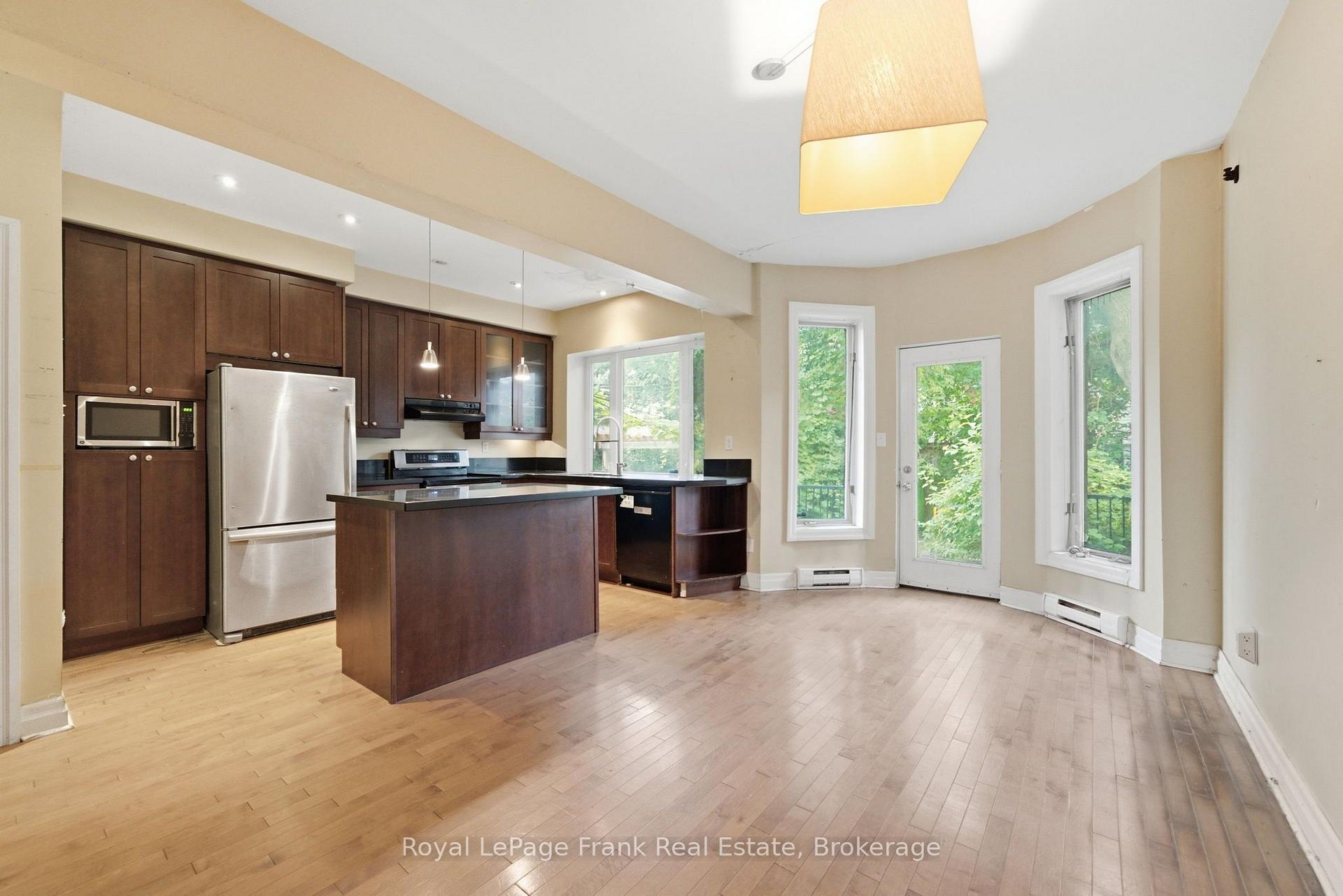 Photo 10 of 778 Shaw Street, Toronto, Dovercourt-Wallace Emerson-Junction — HOMEH