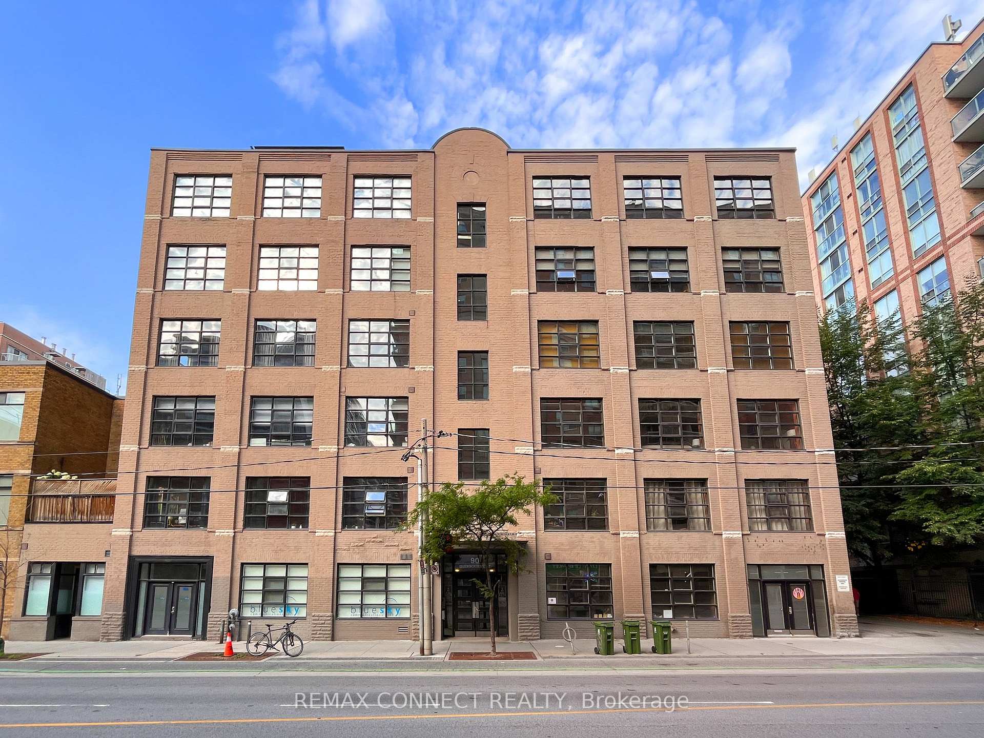 Photo 1 of Unit 301, 90 Sherbourne Street, Toronto, Moss Park — HOMEH