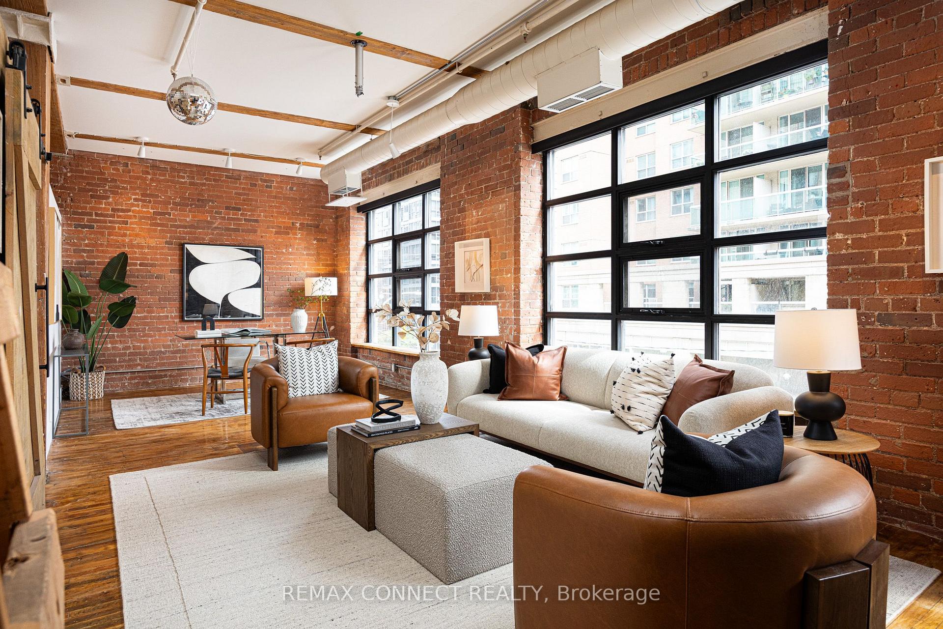 Photo 3 of Unit 301, 90 Sherbourne Street, Toronto, Moss Park — HOMEH