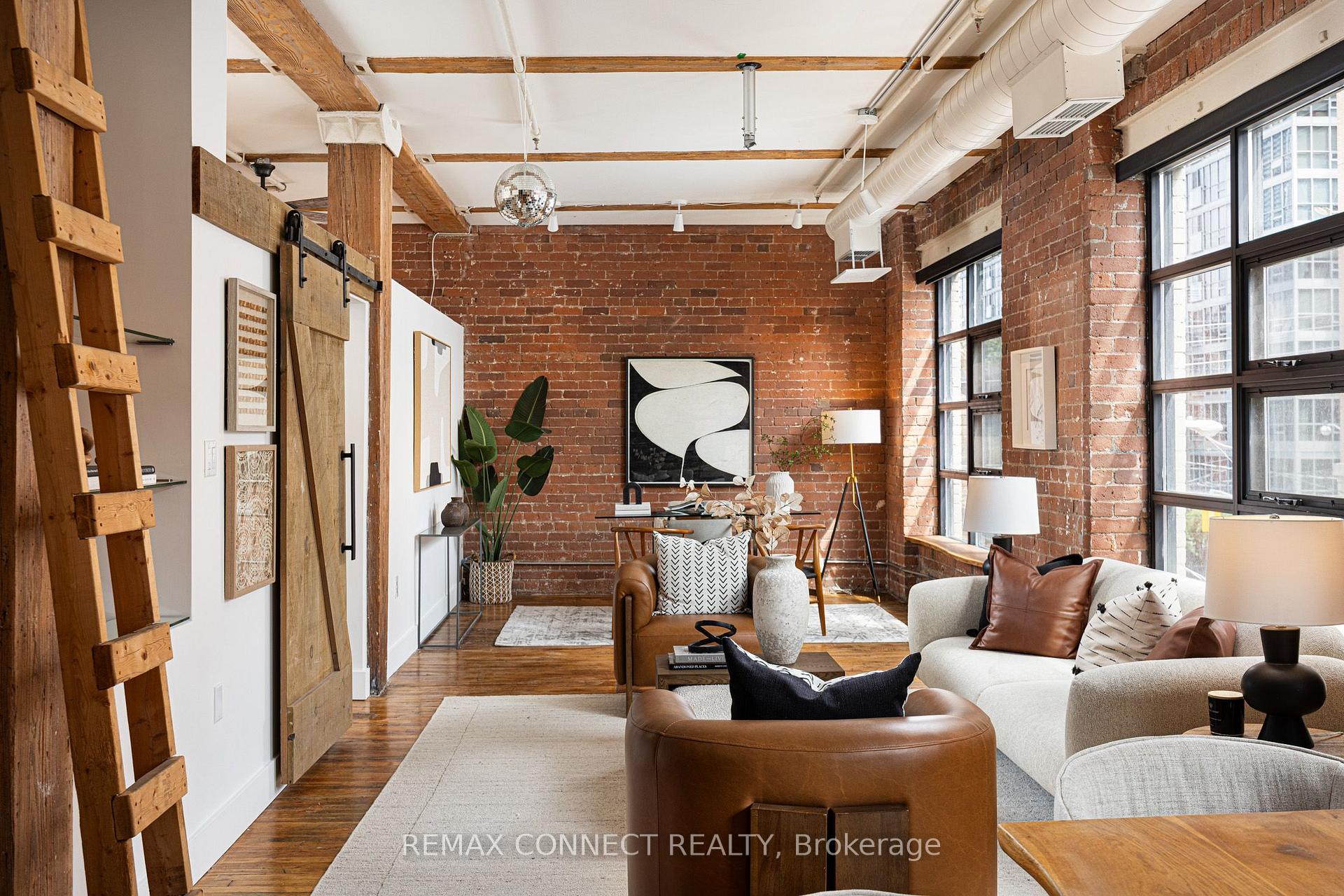 Photo 5 of Unit 301, 90 Sherbourne Street, Toronto, Moss Park — HOMEH