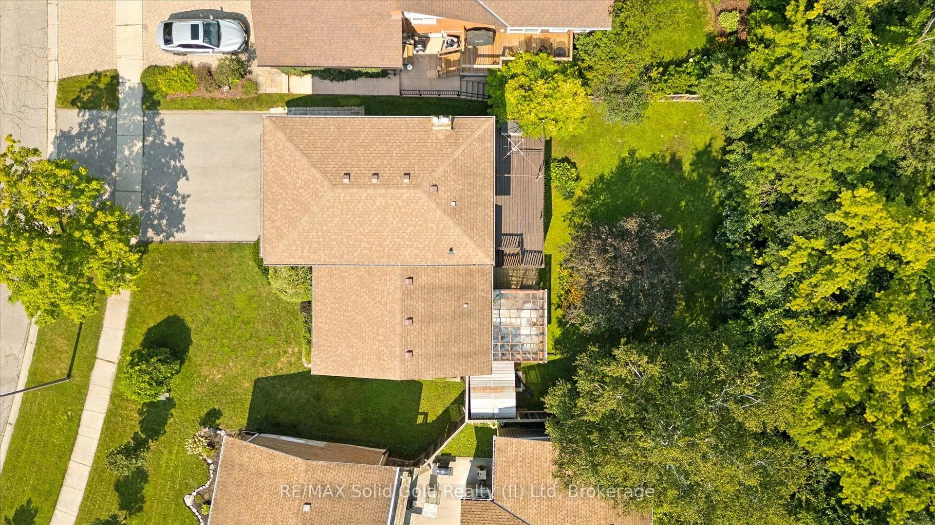 Photo 24 of 8 Perin Place, Kitchener, Pioneer Park — HOMEH