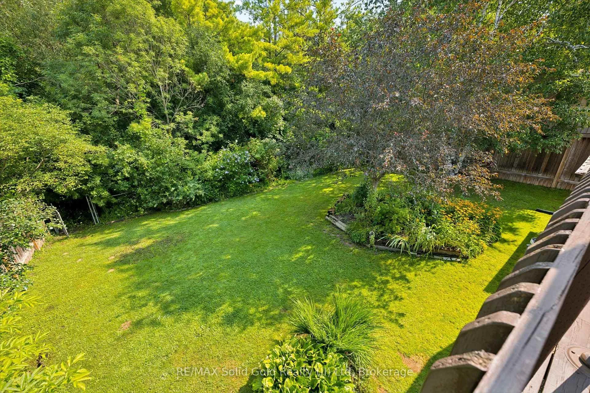Photo 27 of 8 Perin Place, Kitchener, Pioneer Park — HOMEH