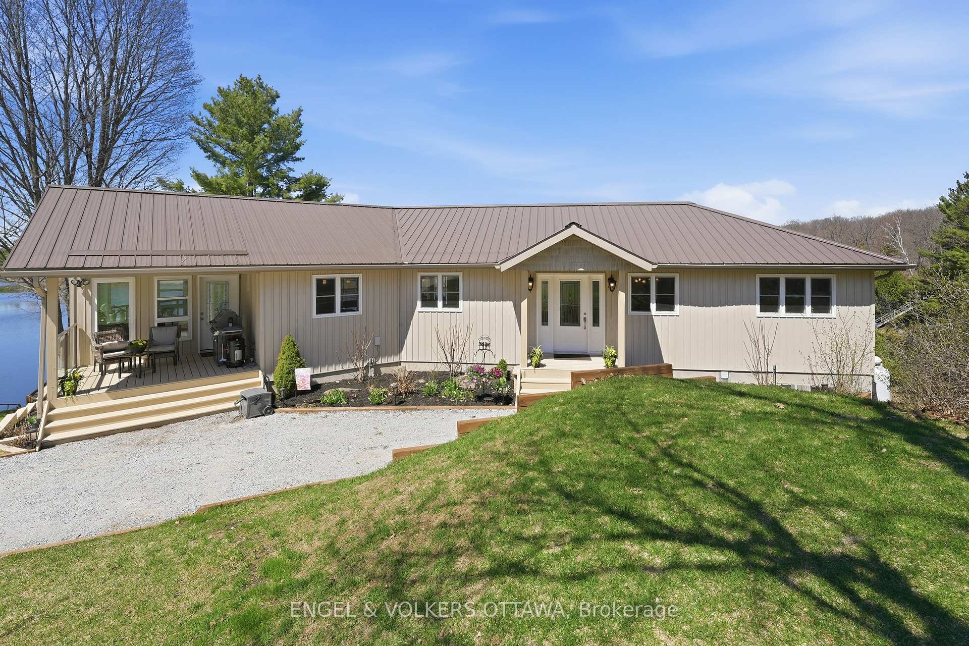 Photo 2 of 11805B 38 Highway, Frontenac, Frontenac Centre — HOMEH