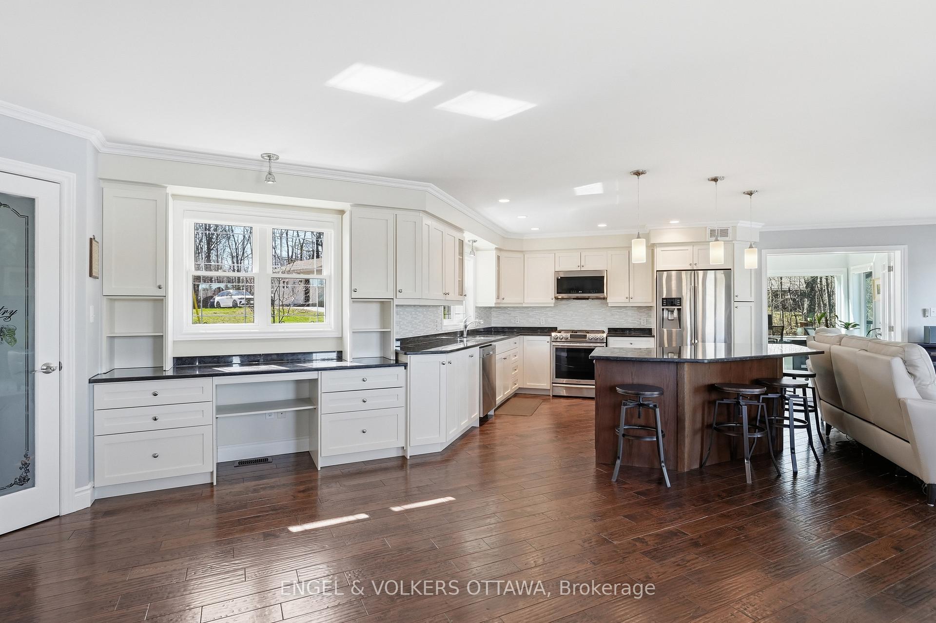 Photo 10 of 11805B 38 Highway, Frontenac, Frontenac Centre — HOMEH