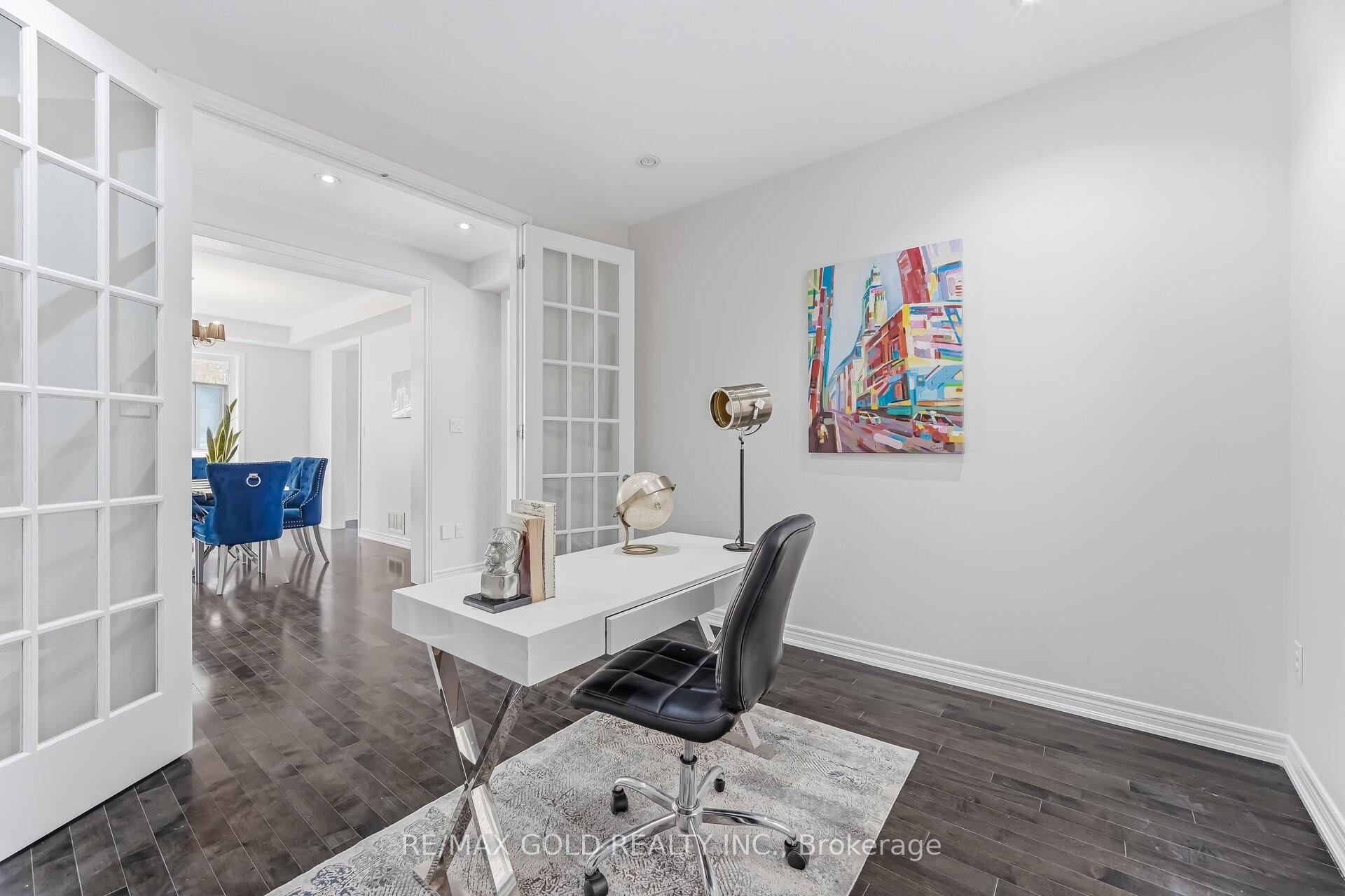 Photo 14 of 15 Junetown Circle, Brampton, Credit Valley — HOMEH