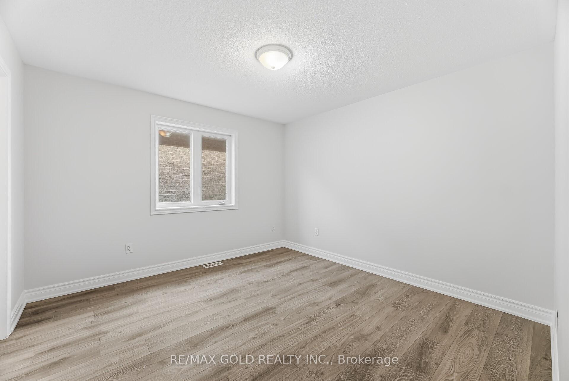 Photo 19 of 15 Junetown Circle, Brampton, Credit Valley — HOMEH