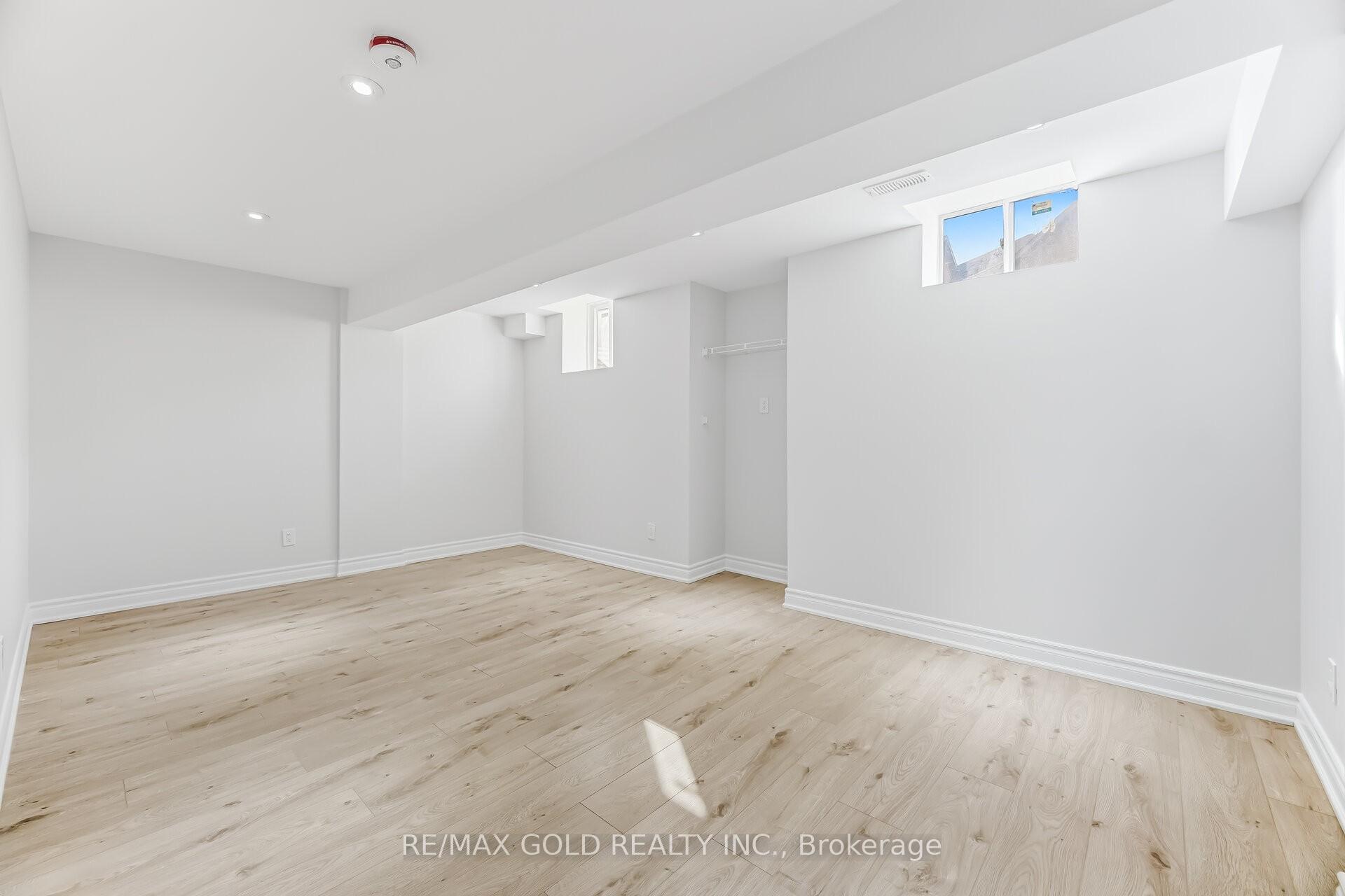 Photo 29 of 15 Junetown Circle, Brampton, Credit Valley — HOMEH