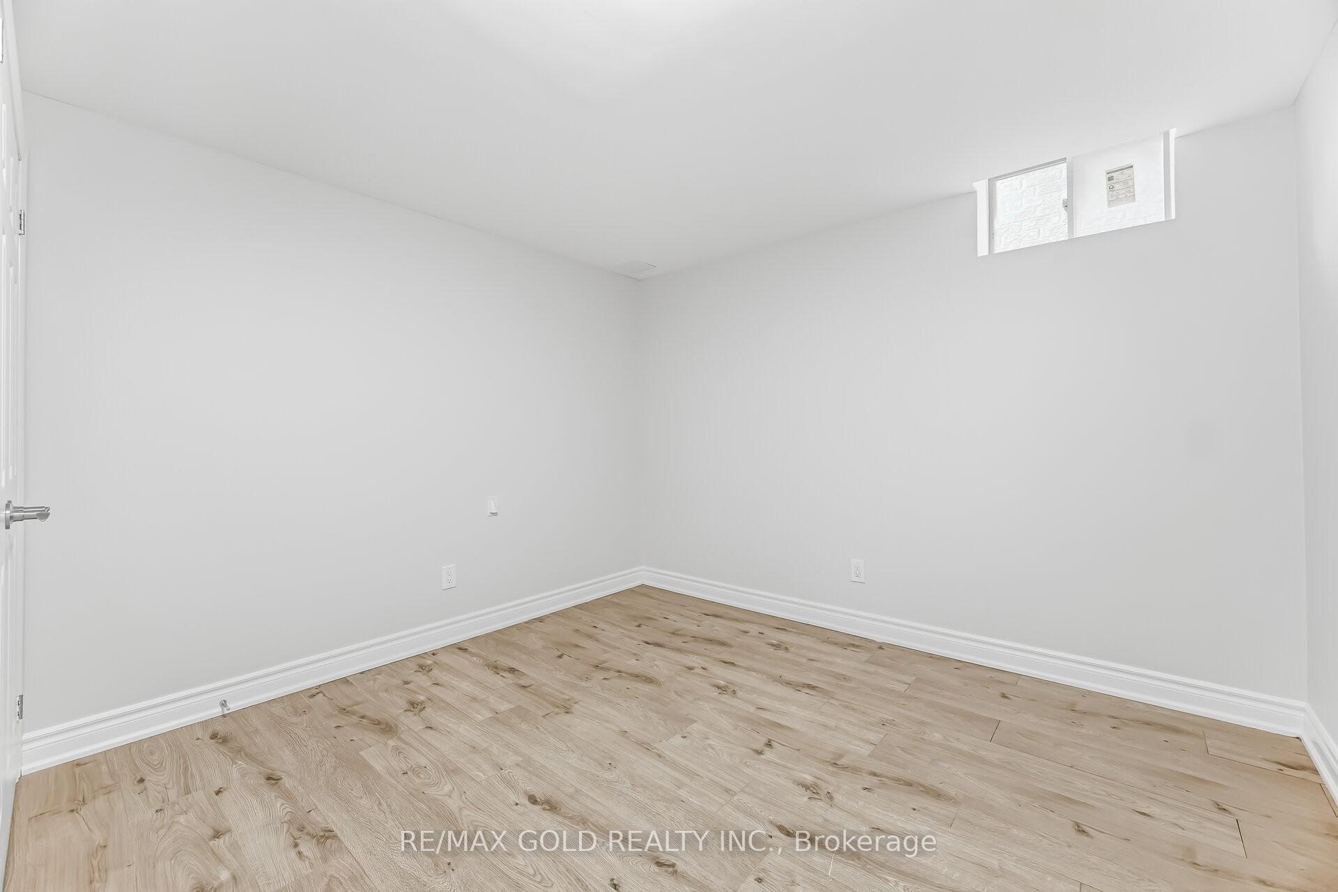 Photo 30 of 15 Junetown Circle, Brampton, Credit Valley — HOMEH