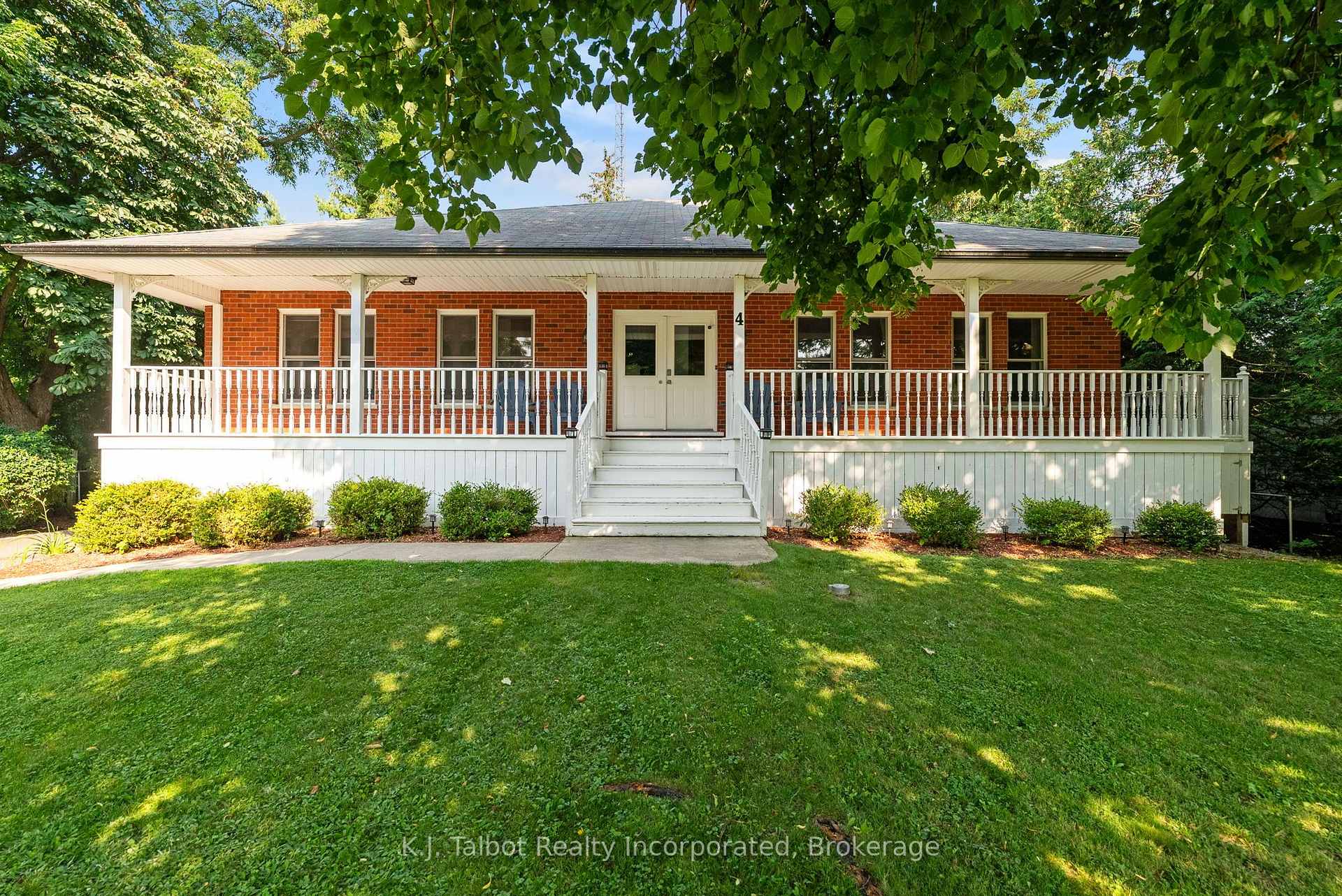 Photo 3 of 4 John Avenue, Bluewater, Bayfield — HOMEH