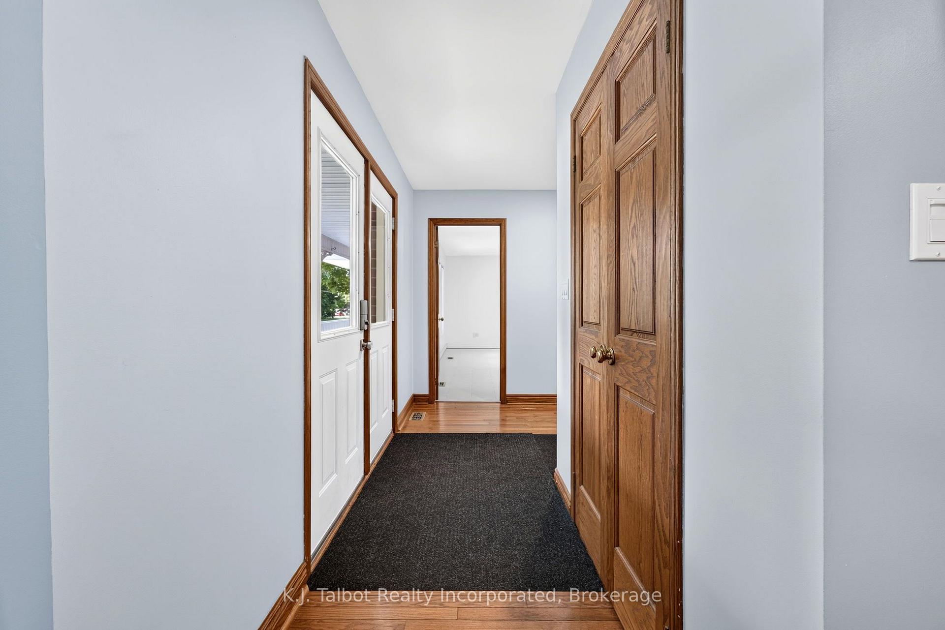 Photo 6 of 4 John Avenue, Bluewater, Bayfield — HOMEH