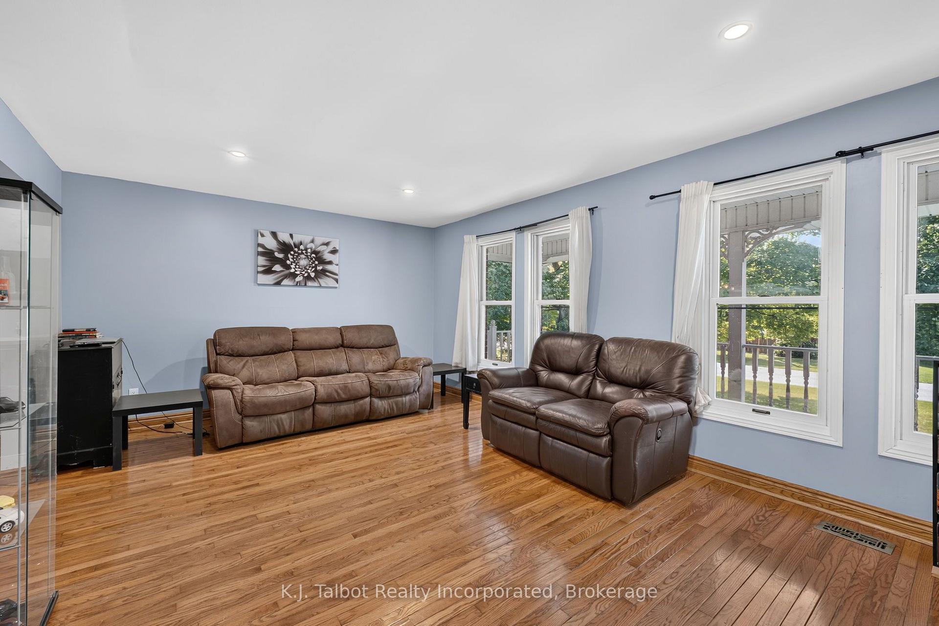 Photo 8 of 4 John Avenue, Bluewater, Bayfield — HOMEH