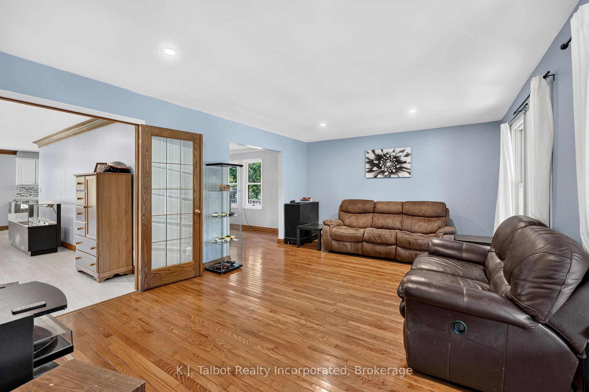 Photo 9 of 4 John Avenue, Bluewater, Bayfield — HOMEH