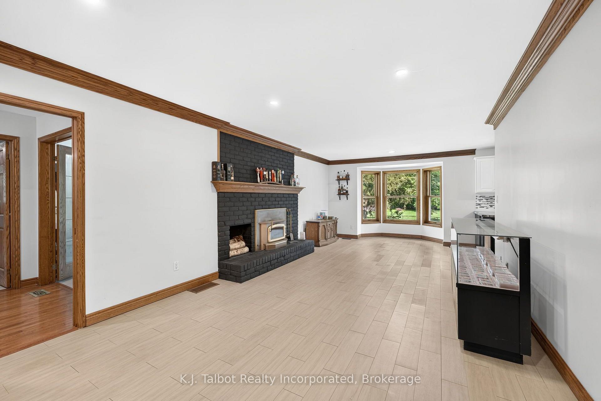 Photo 16 of 4 John Avenue, Bluewater, Bayfield — HOMEH