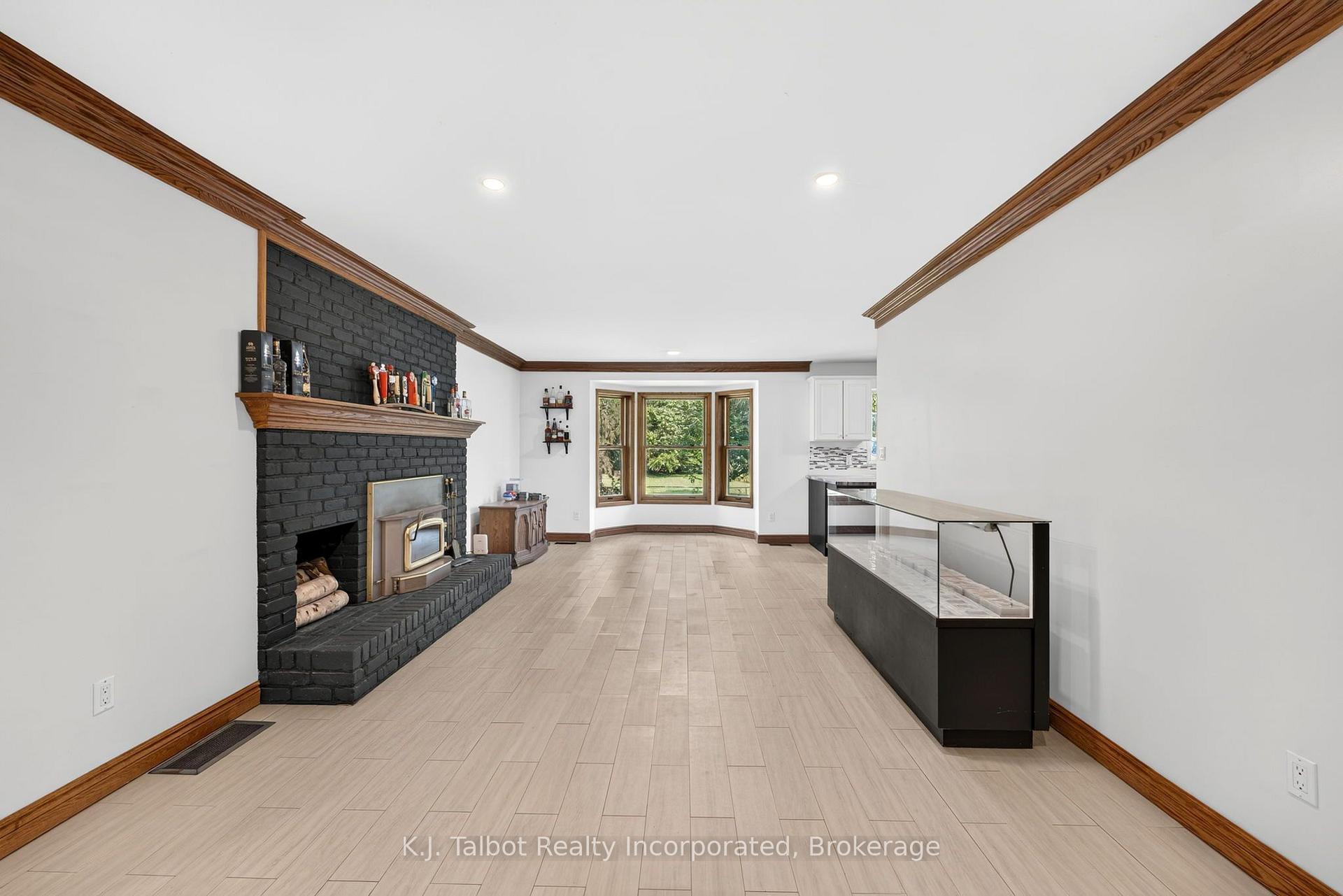 Photo 17 of 4 John Avenue, Bluewater, Bayfield — HOMEH