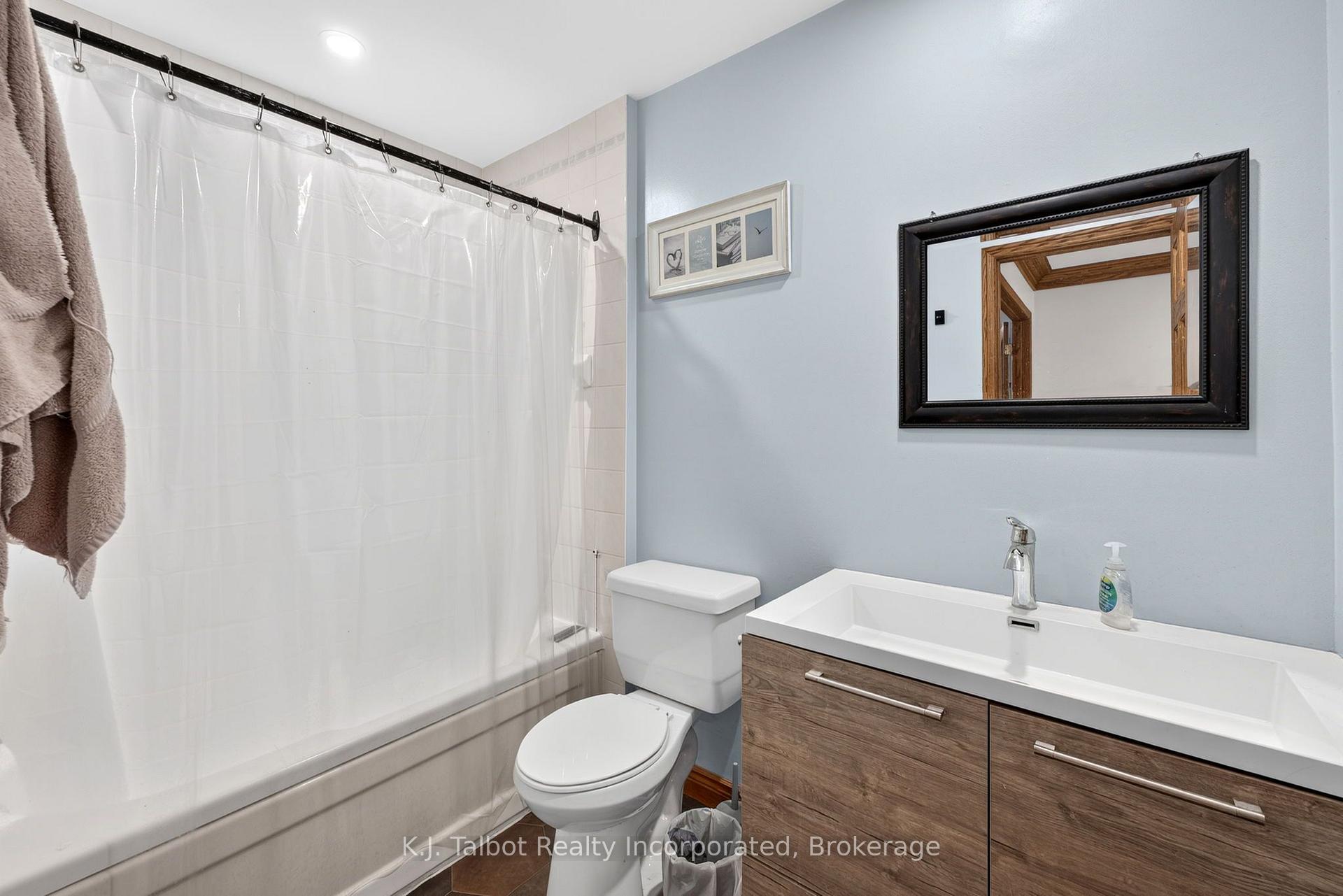 Photo 19 of 4 John Avenue, Bluewater, Bayfield — HOMEH