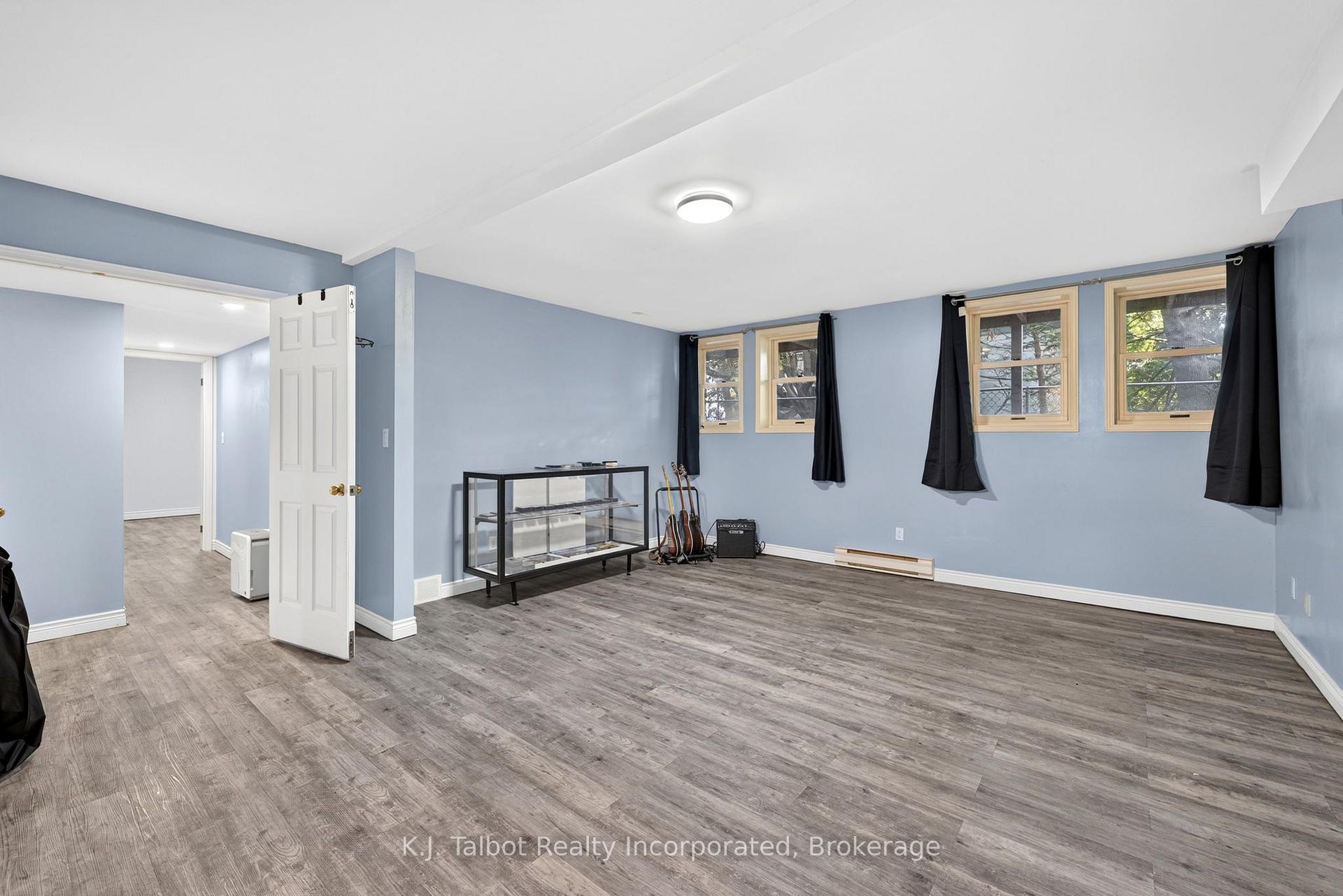 Photo 31 of 4 John Avenue, Bluewater, Bayfield — HOMEH