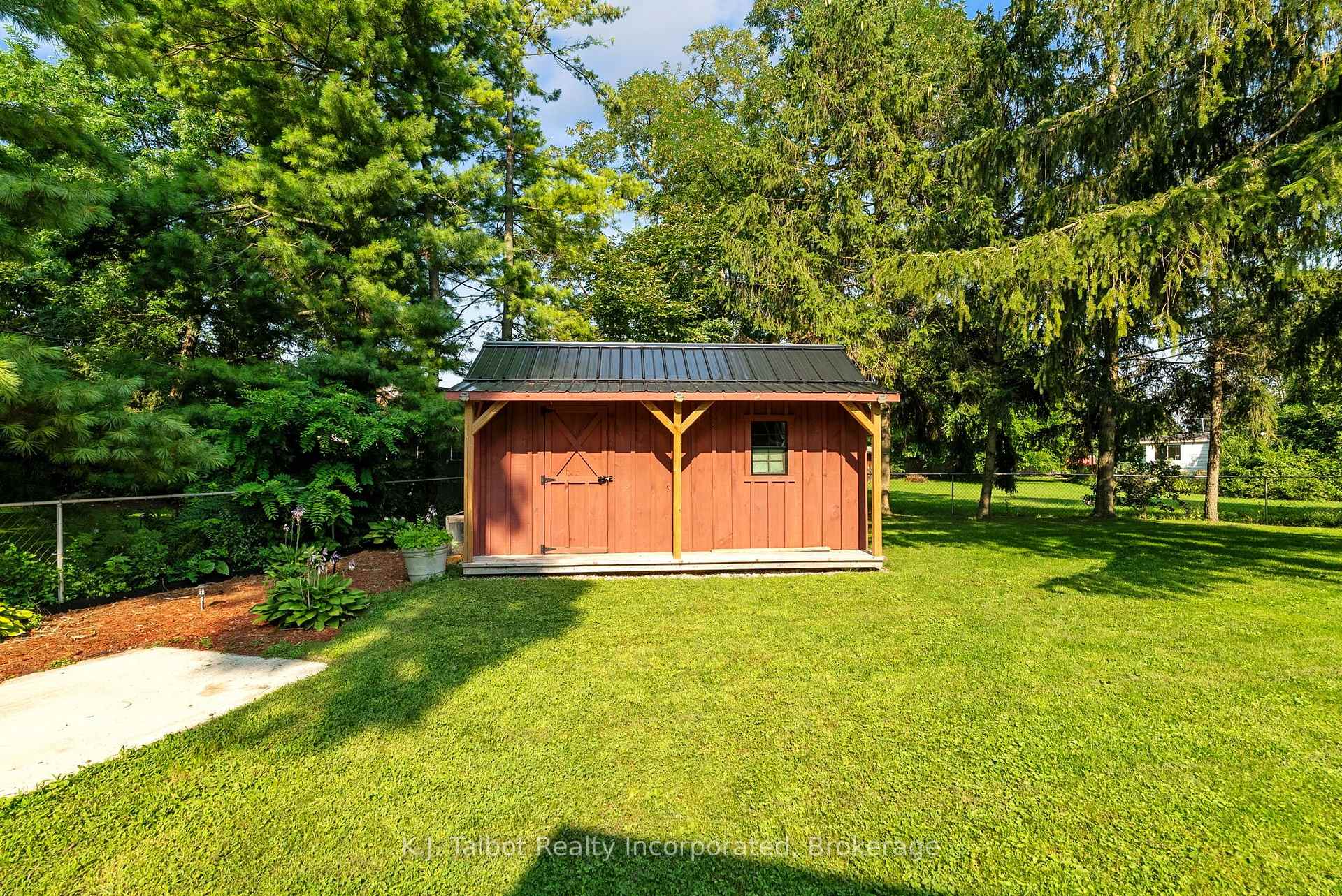 Photo 44 of 4 John Avenue, Bluewater, Bayfield — HOMEH